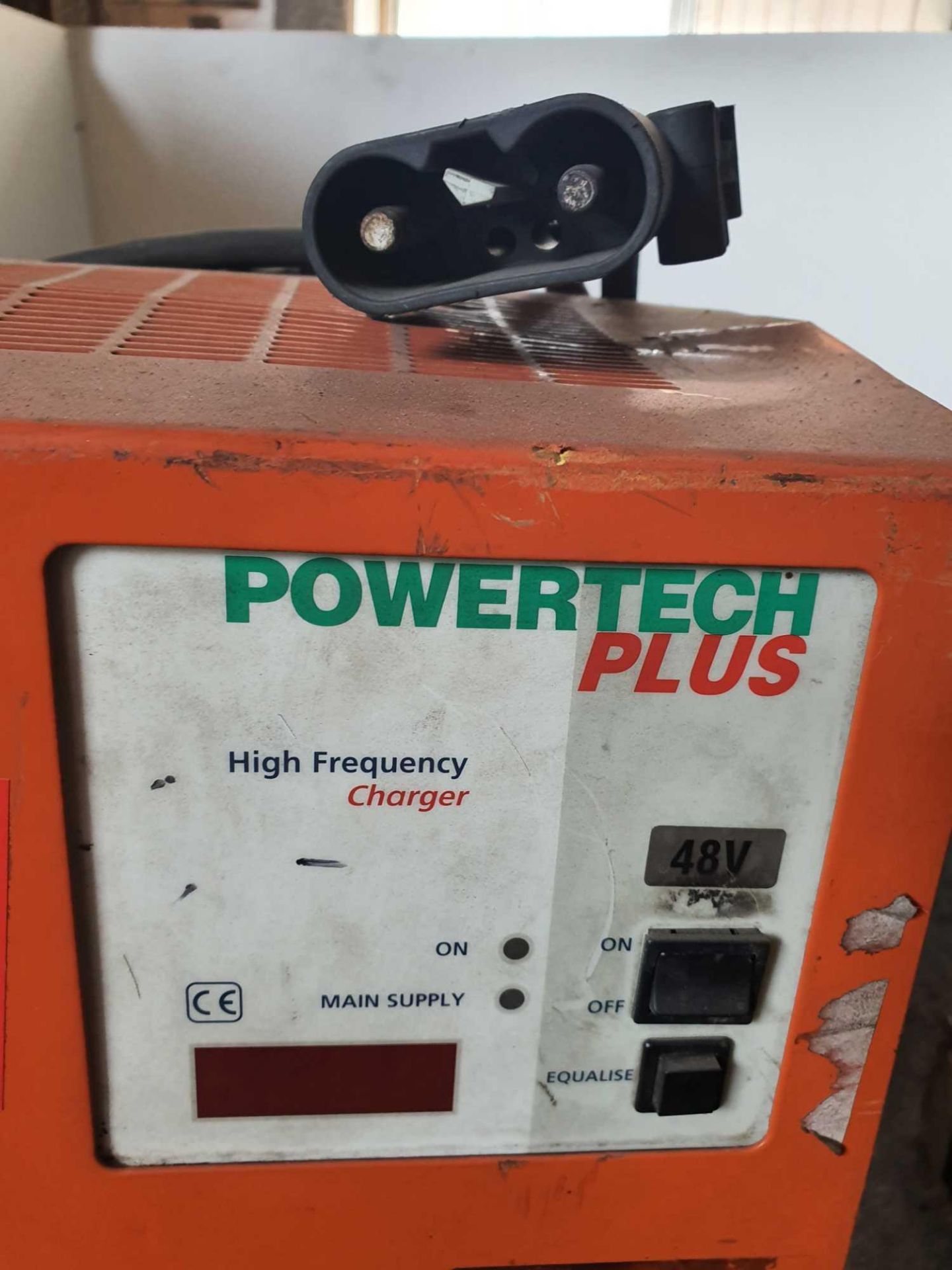 Powertech plus battery charger - Image 2 of 3