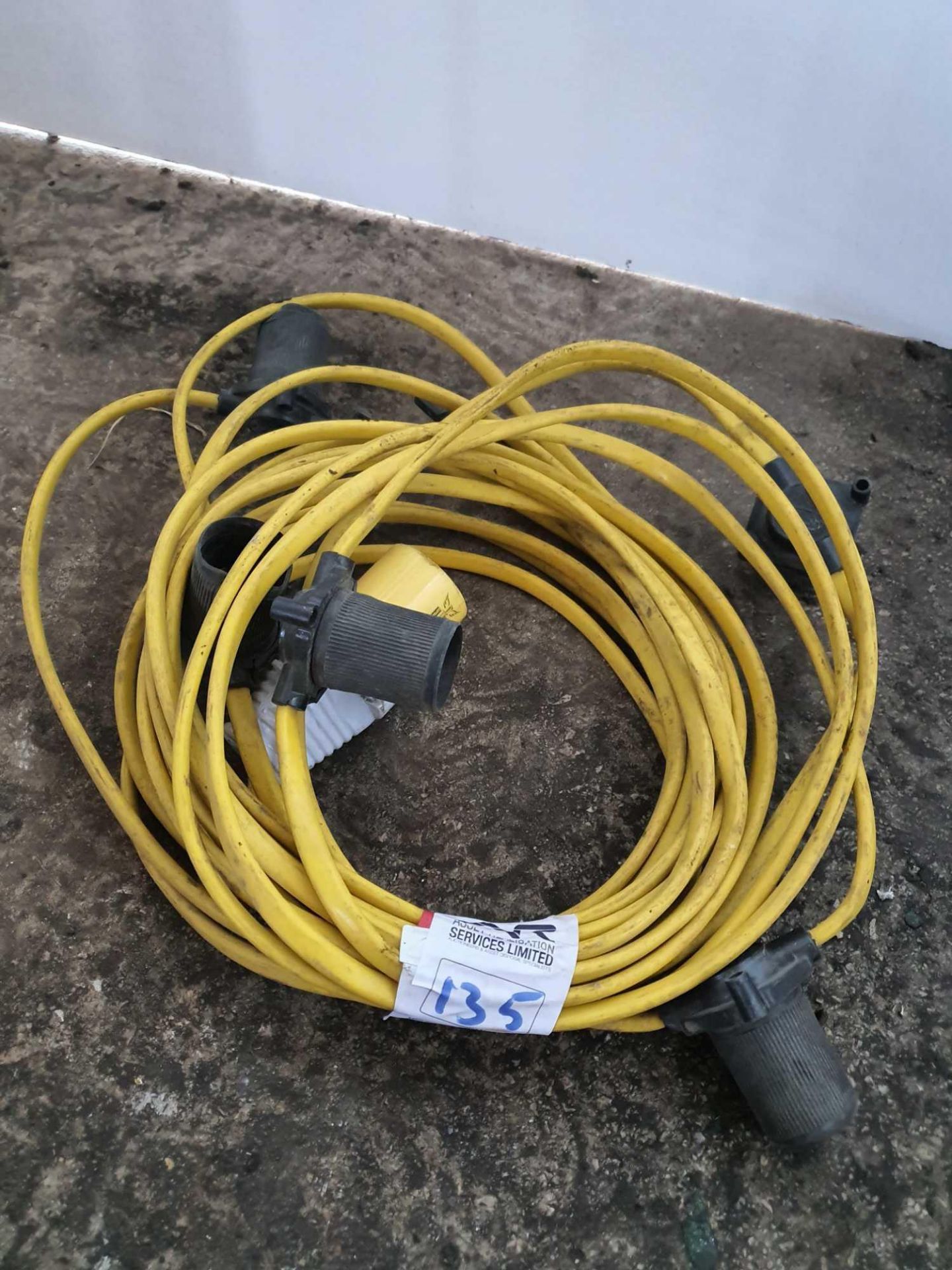 110v light extention lead