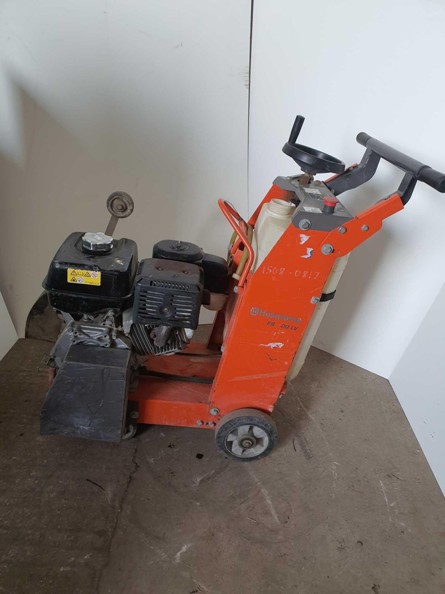 Husqvarna fs 400lv floor saw - Image 3 of 3