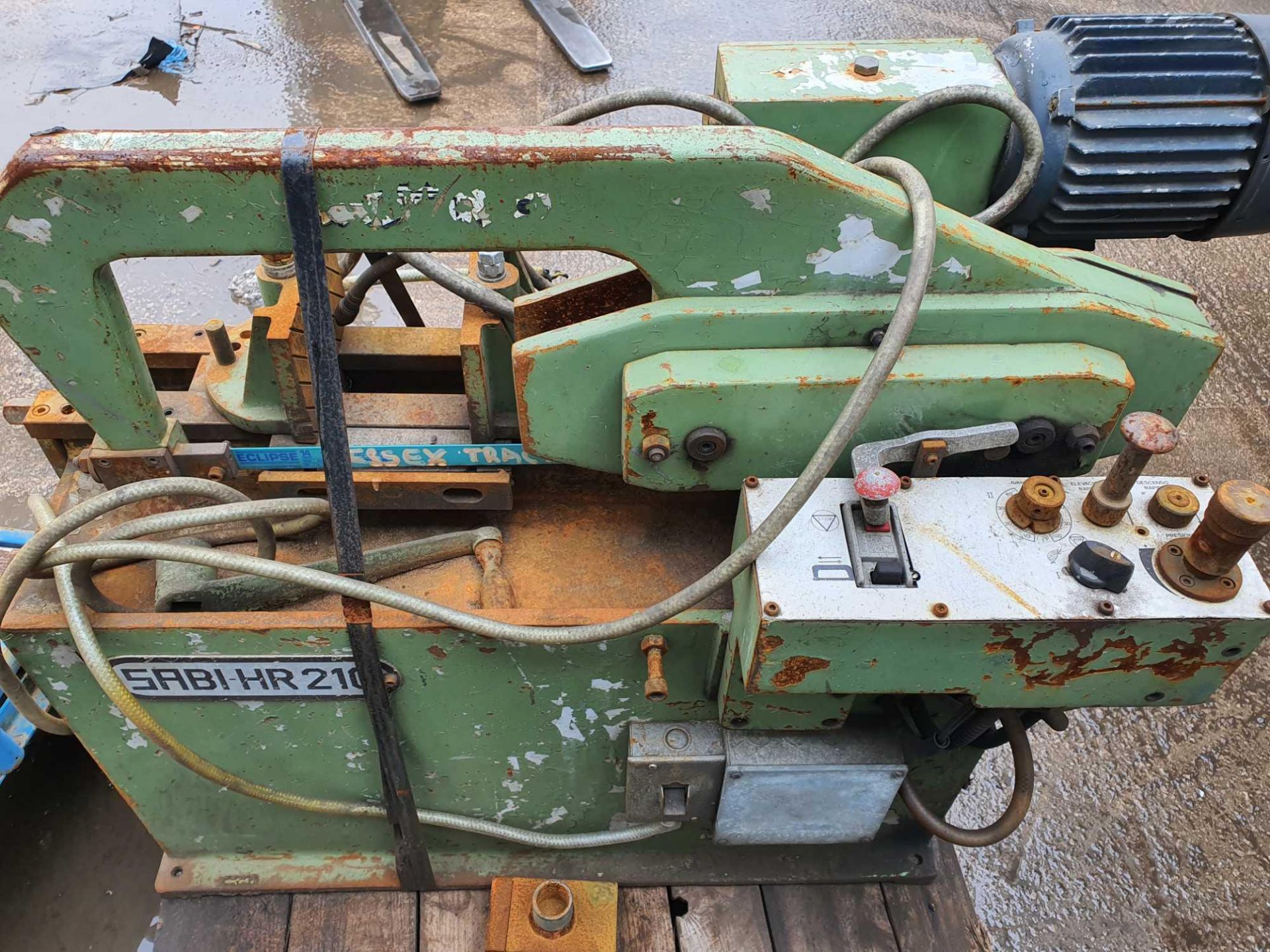 Sabi-hr 210 band saw motorised