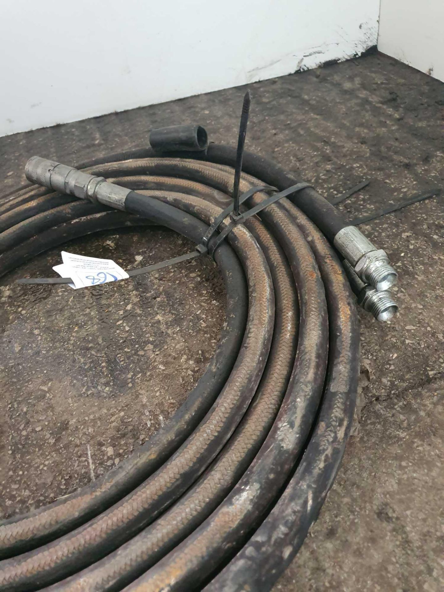 Hydraulic hoses - Image 2 of 2