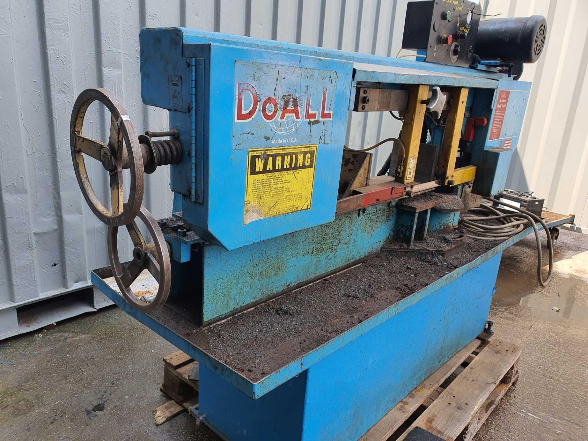 DoAll model c-916 band saw - Image 6 of 6