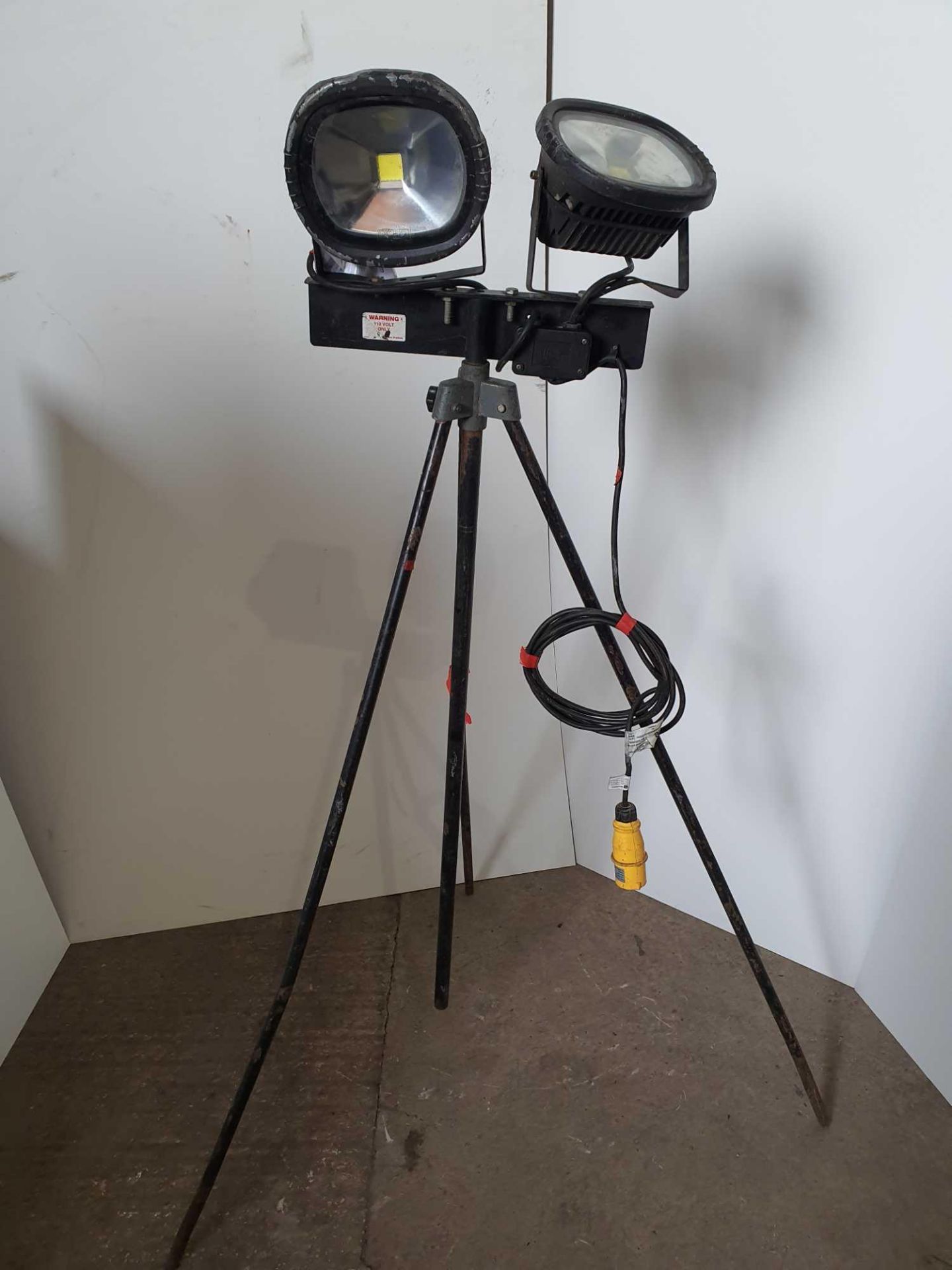 110v led lights and tripod stand