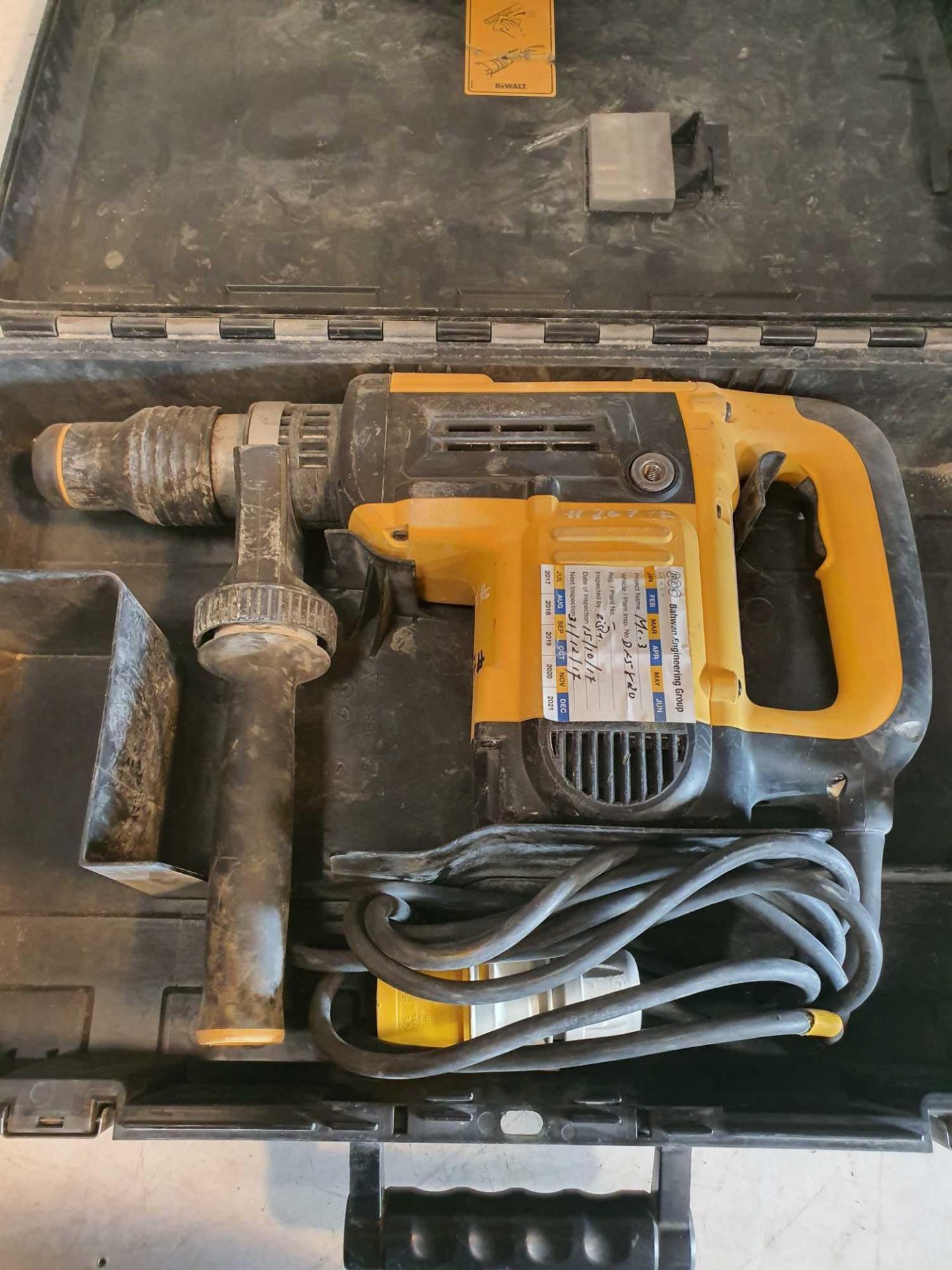 Dewault 110v demolition hammer drill - Image 3 of 3