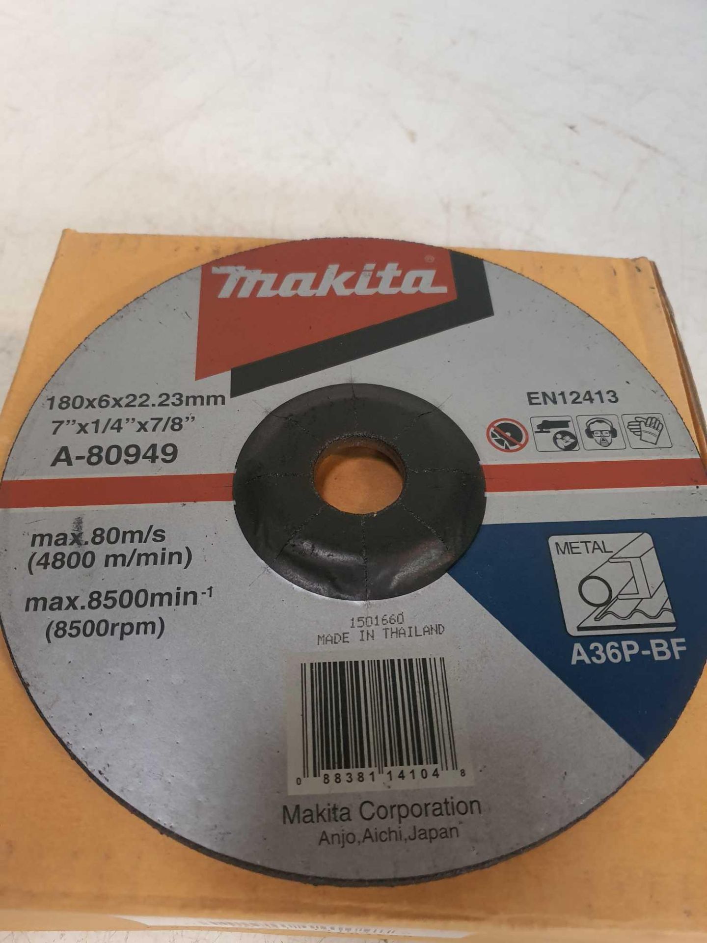 Makita grinding discs 10pcs - Image 2 of 2