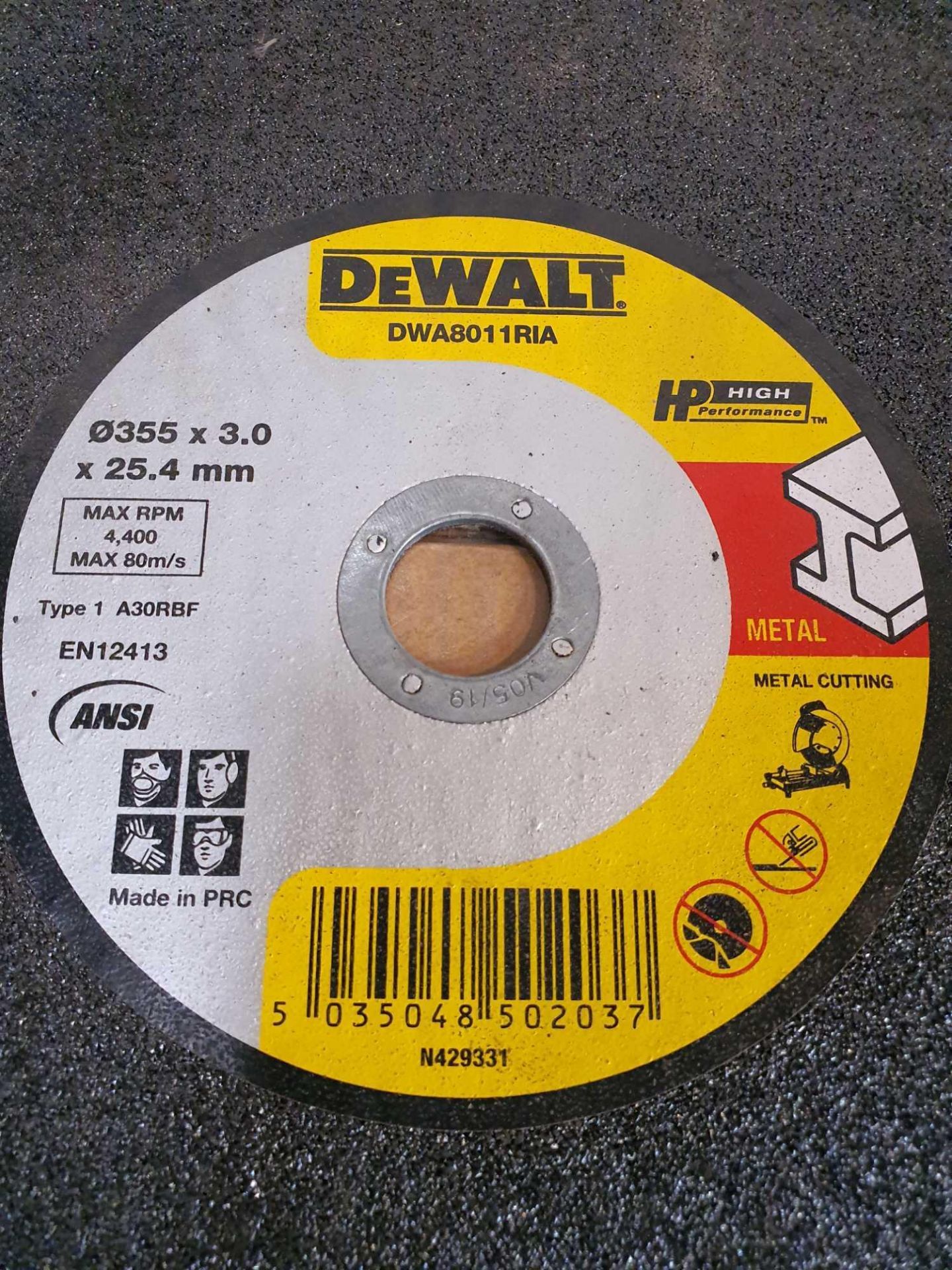 Dewault cutting disc 10pcs - Image 2 of 2