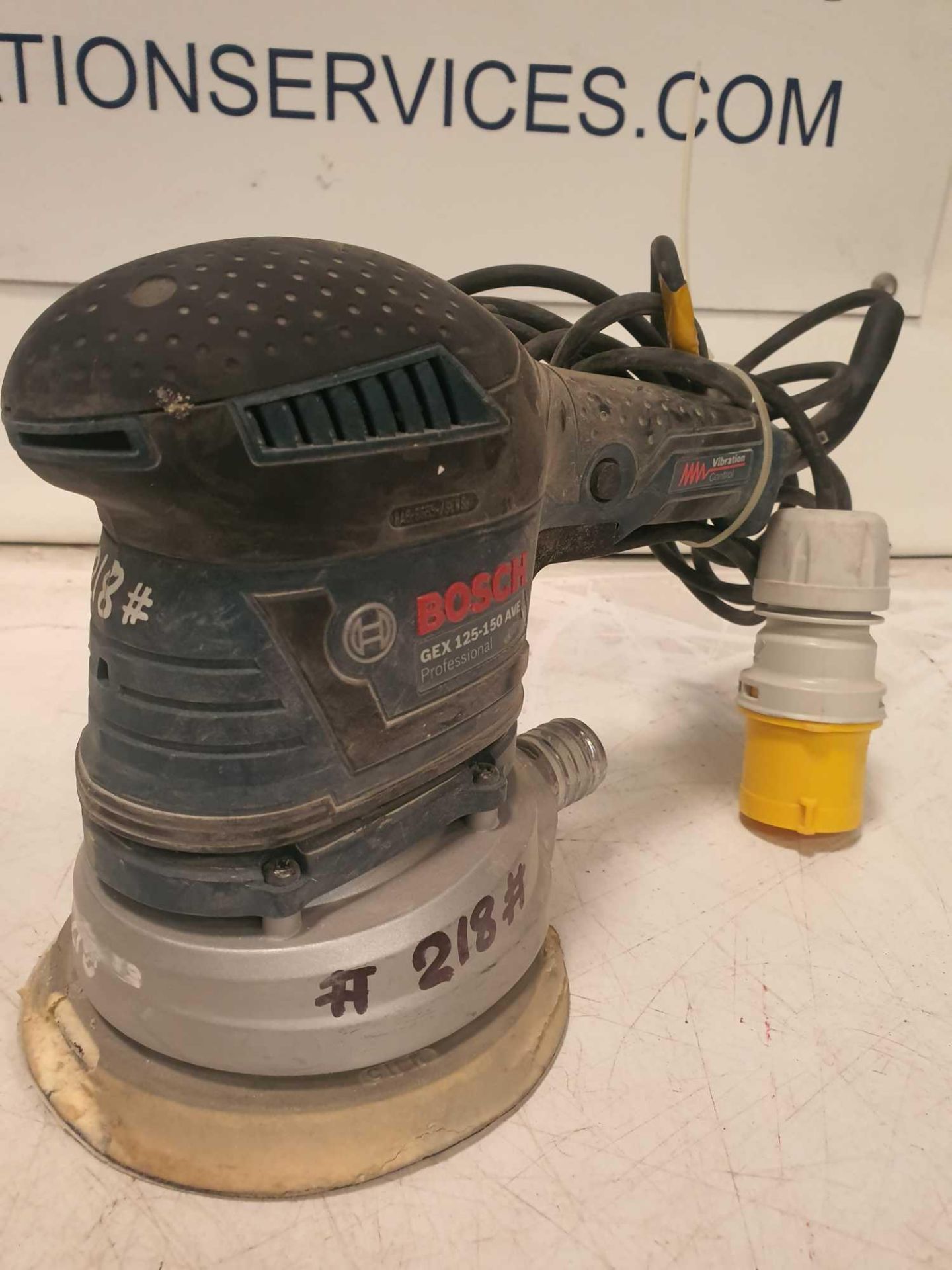 BOSCH GEX 125-150 AVE RANDOM ORBIT SANDER 110v