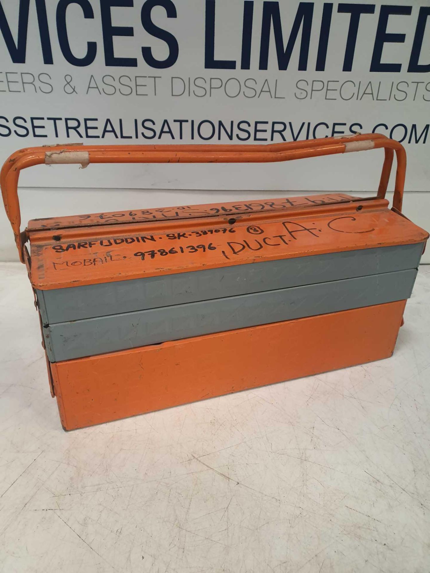 Metal toolbox