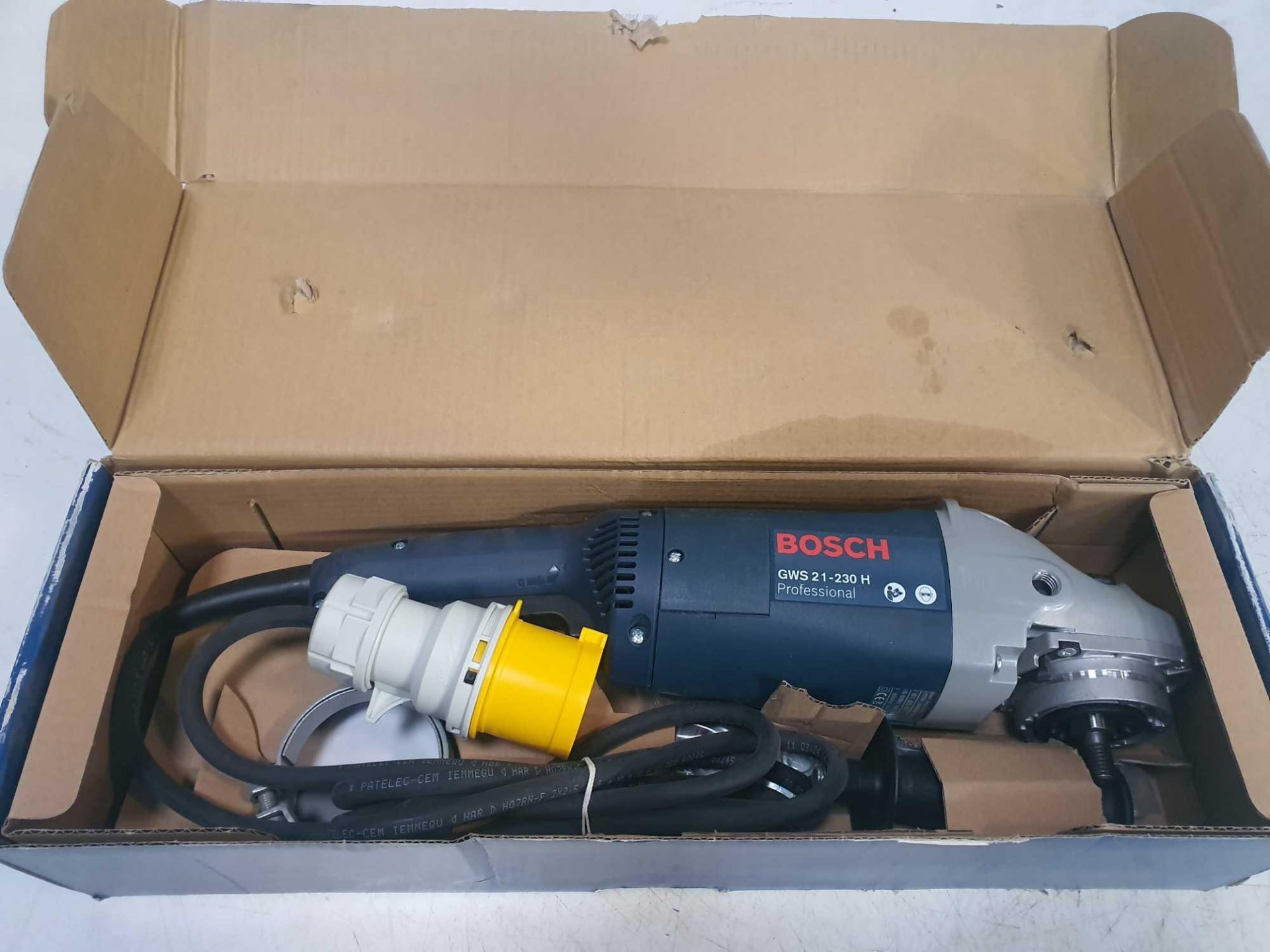 Bosch 110v angle grinder - Image 2 of 3