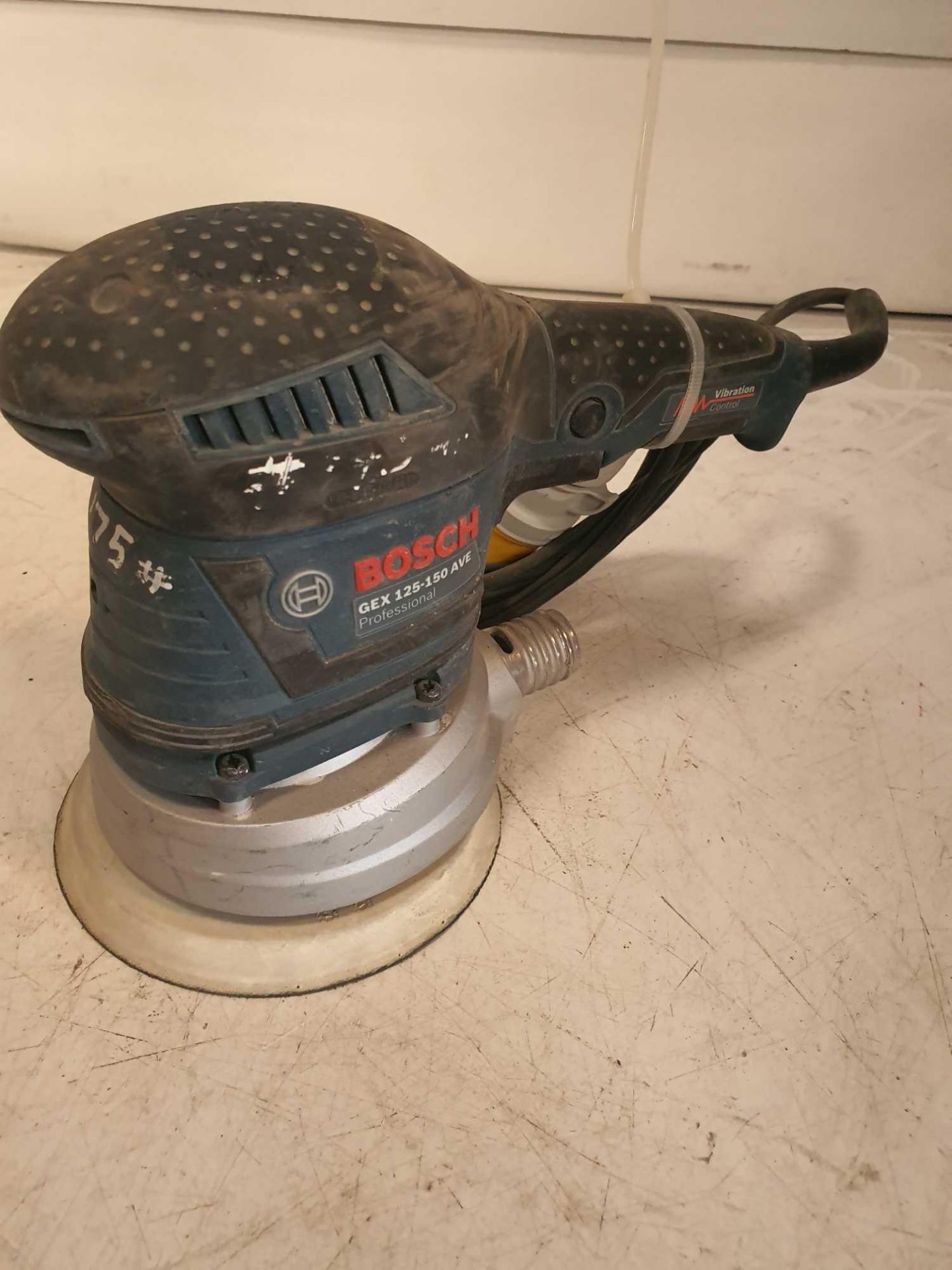 Bosch 110v hand held sander