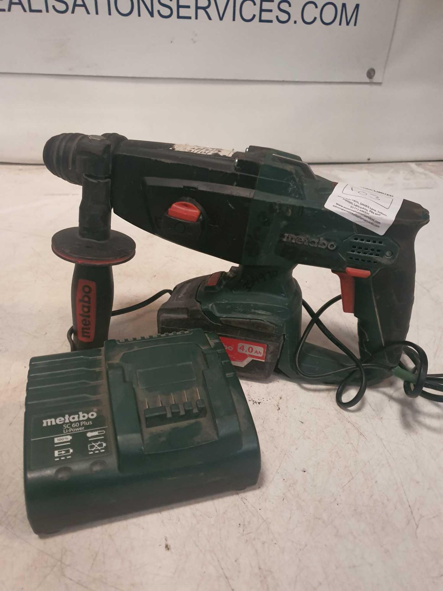 Metabo 18v rotary hammer drill with charger