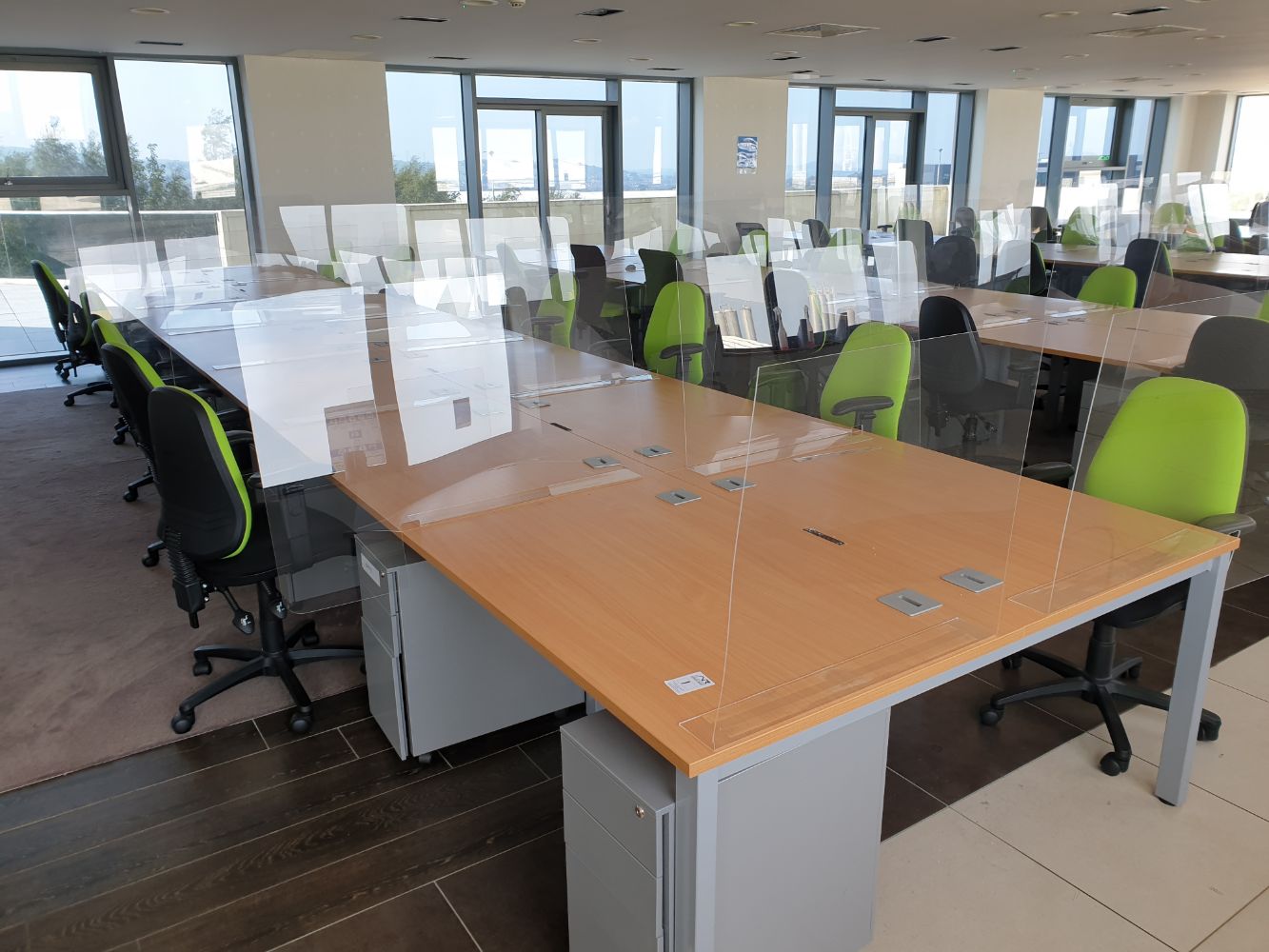 Top Quality Office Furniture and Printers direct from Europe’s Largest Forecourt Retailer due to Head office relocation