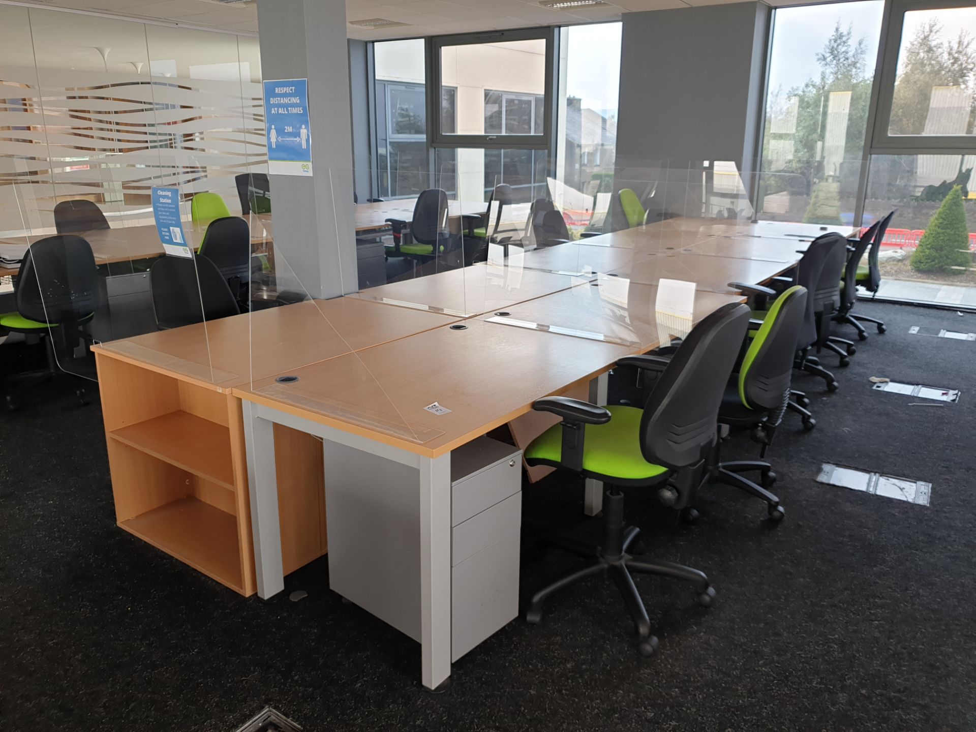 10 Person Workstation / Desks with covid screens