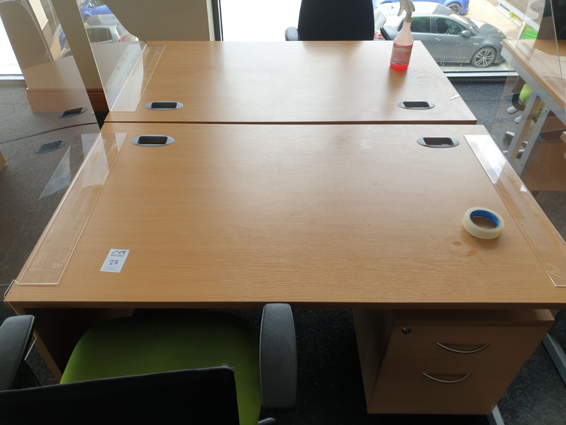 4 Person Workstation / Desks with covid screens - Image 3 of 4