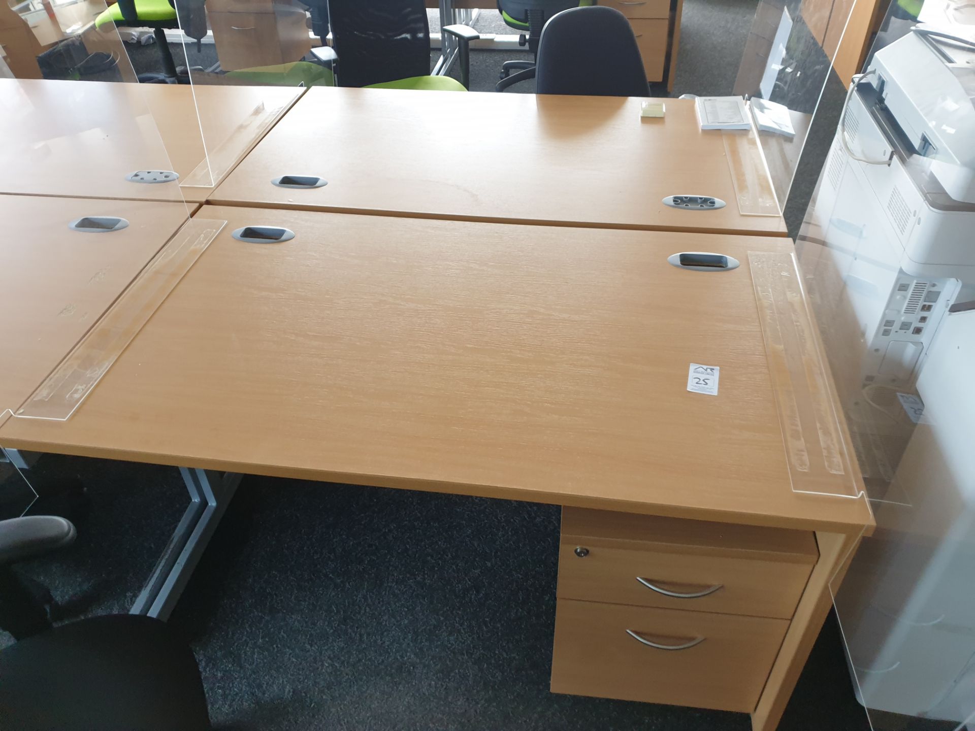 6 Person Workstation / Desks with covid screens - Image 4 of 4