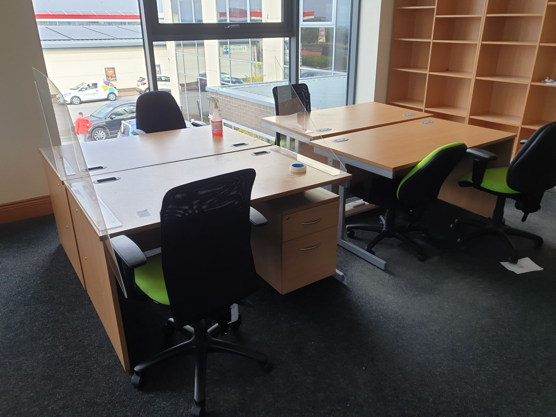 4 Person Workstation / Desks with covid screens