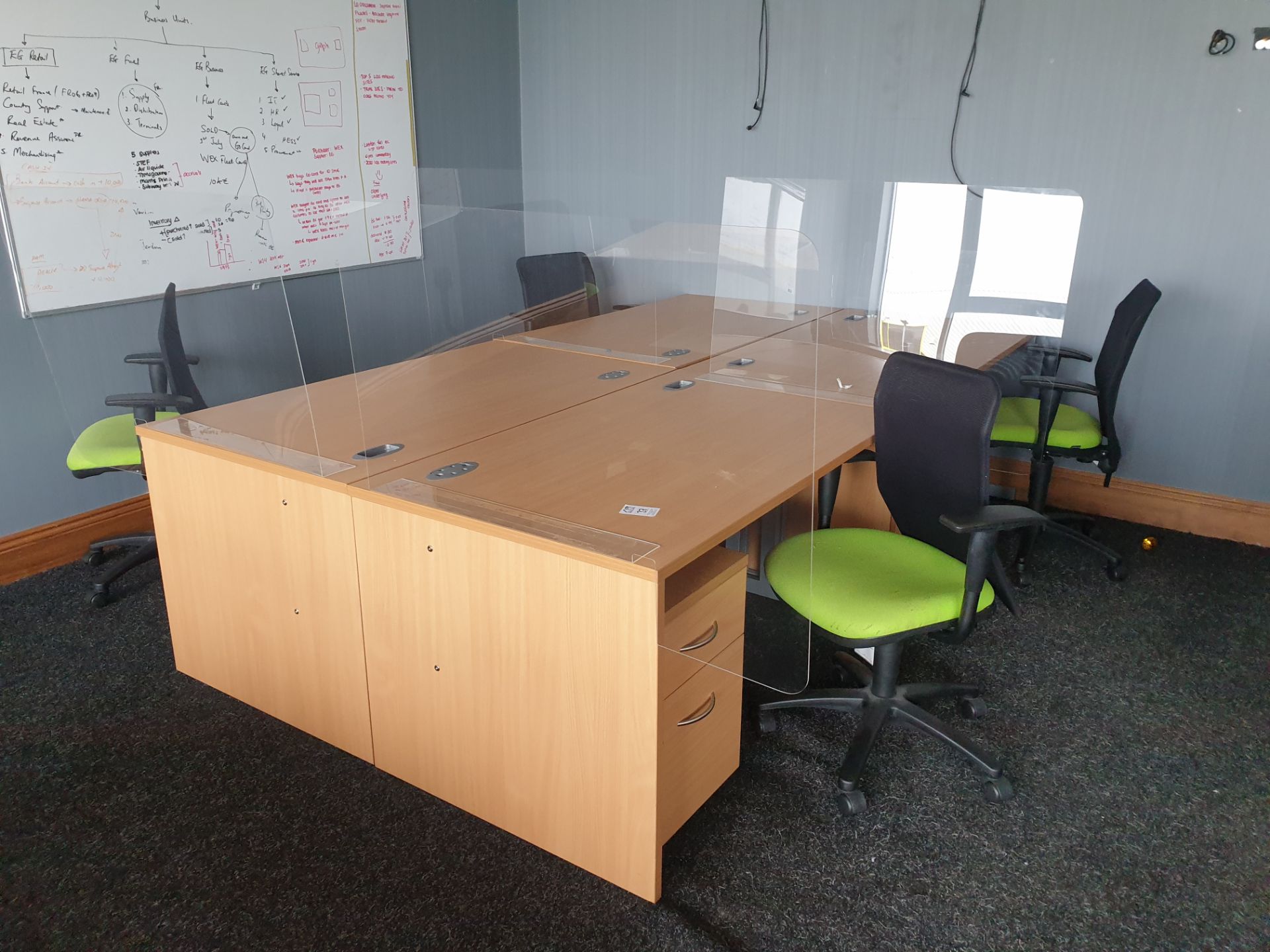 4 Person Workstation / Desks with covid screens