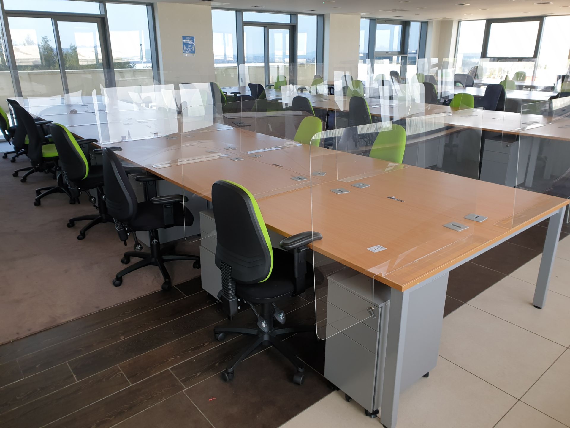 14 Person Workstation / Desks with covid screens