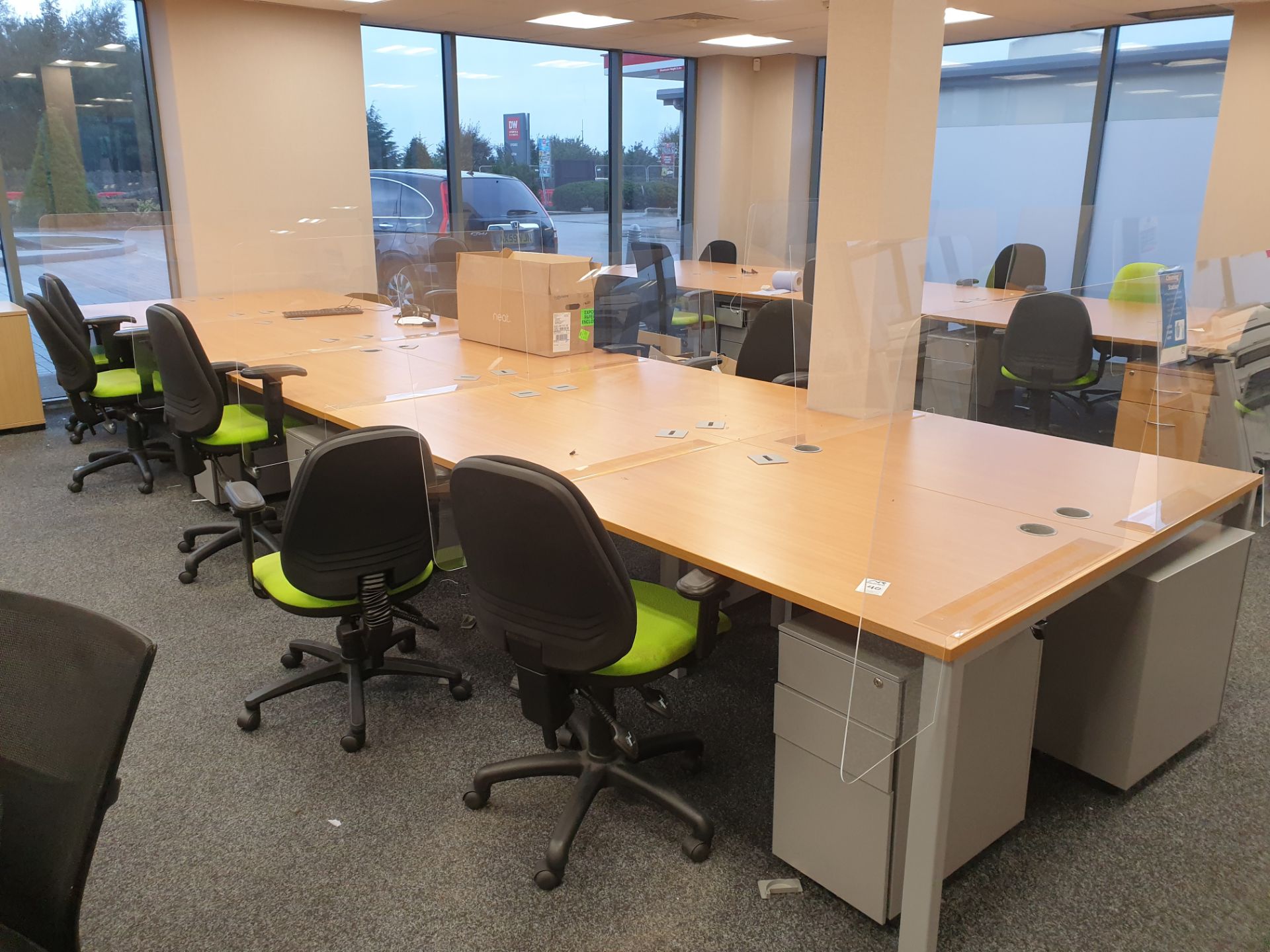 10 Person Workstation / Desks with covid screens