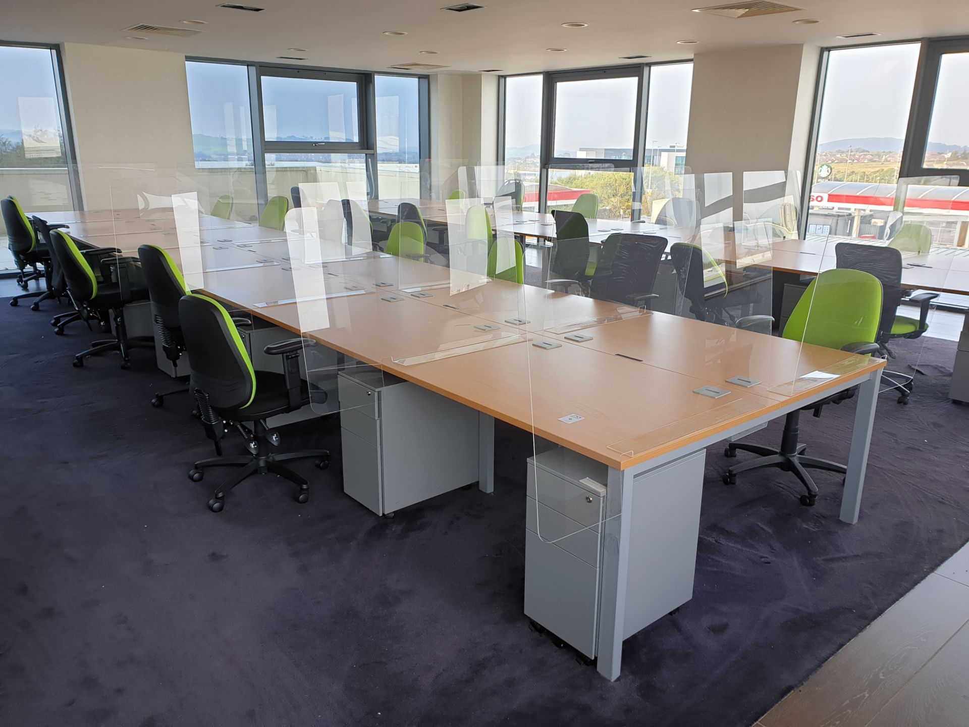 14 Person Workstation / Desks with covid screens