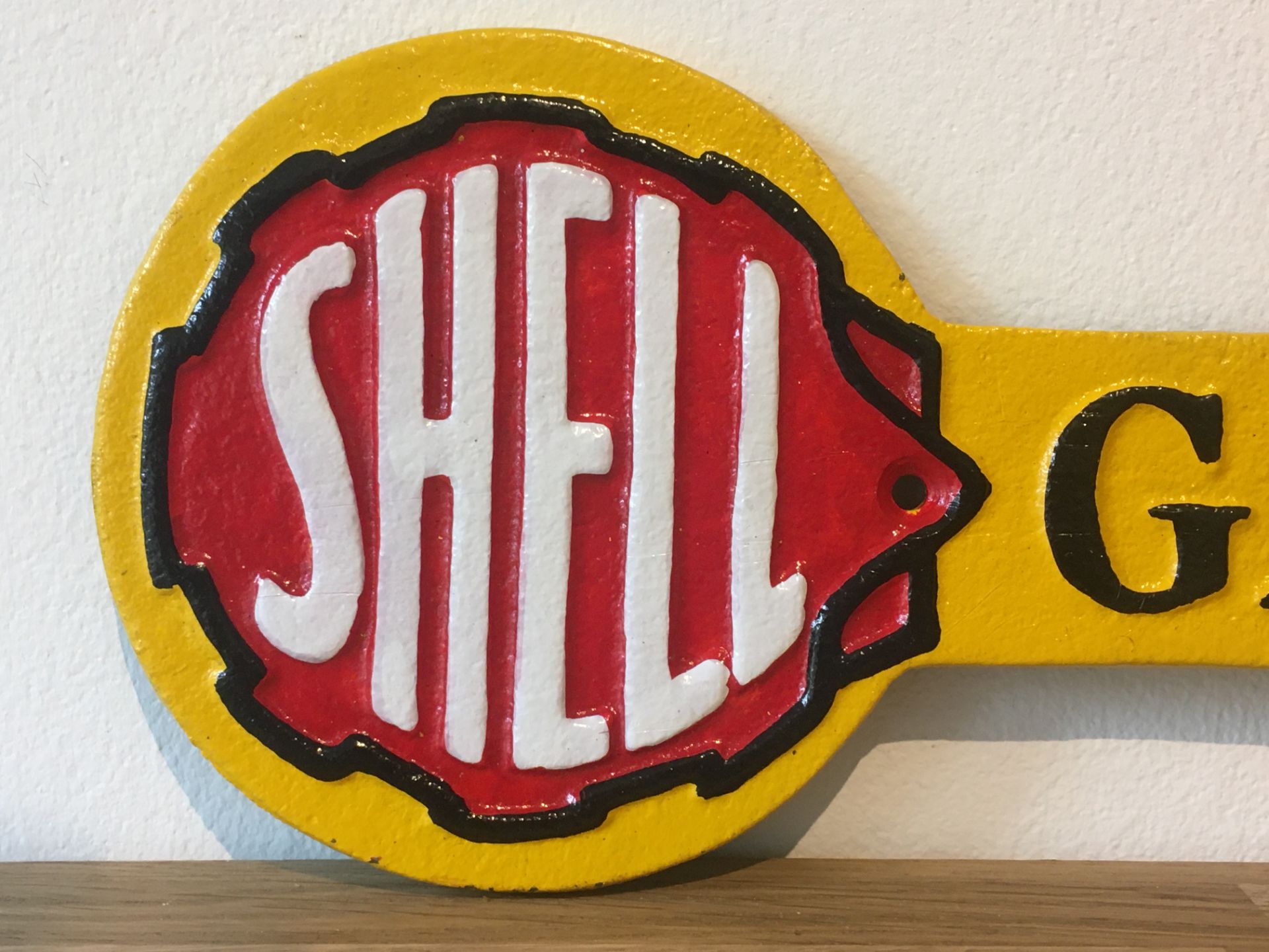 Cast Iron Shell Oil Garage Arrow Sign - Image 2 of 3