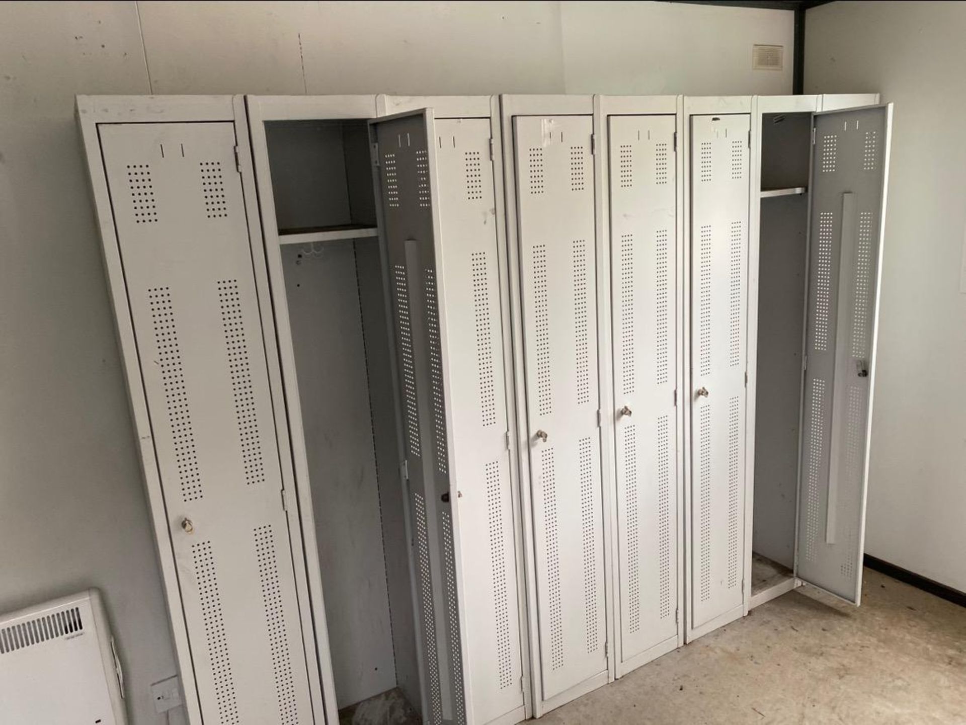 Lockers x 5