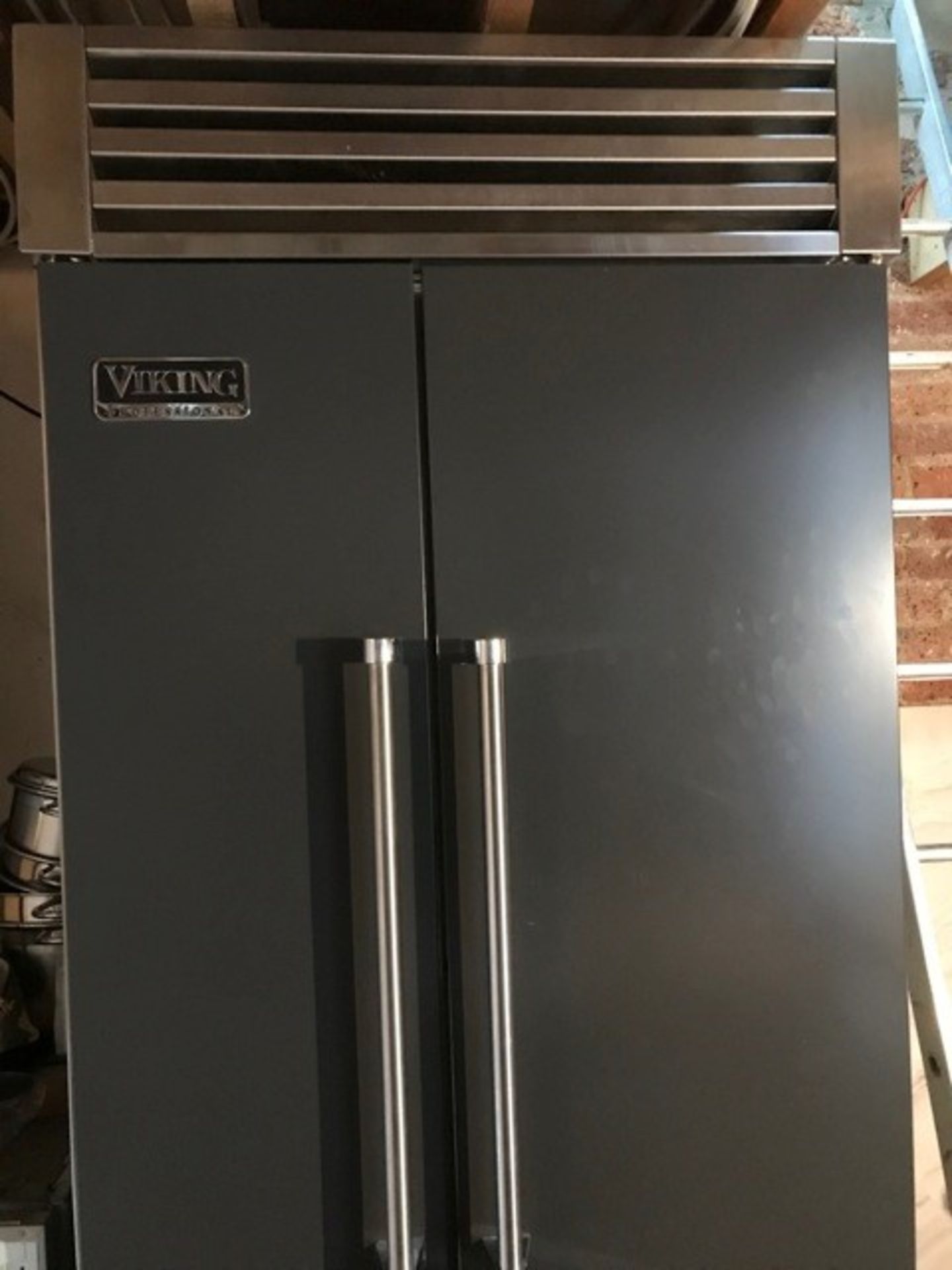 Viking Professional Graphite Grey Fridge Freezer - Image 2 of 11