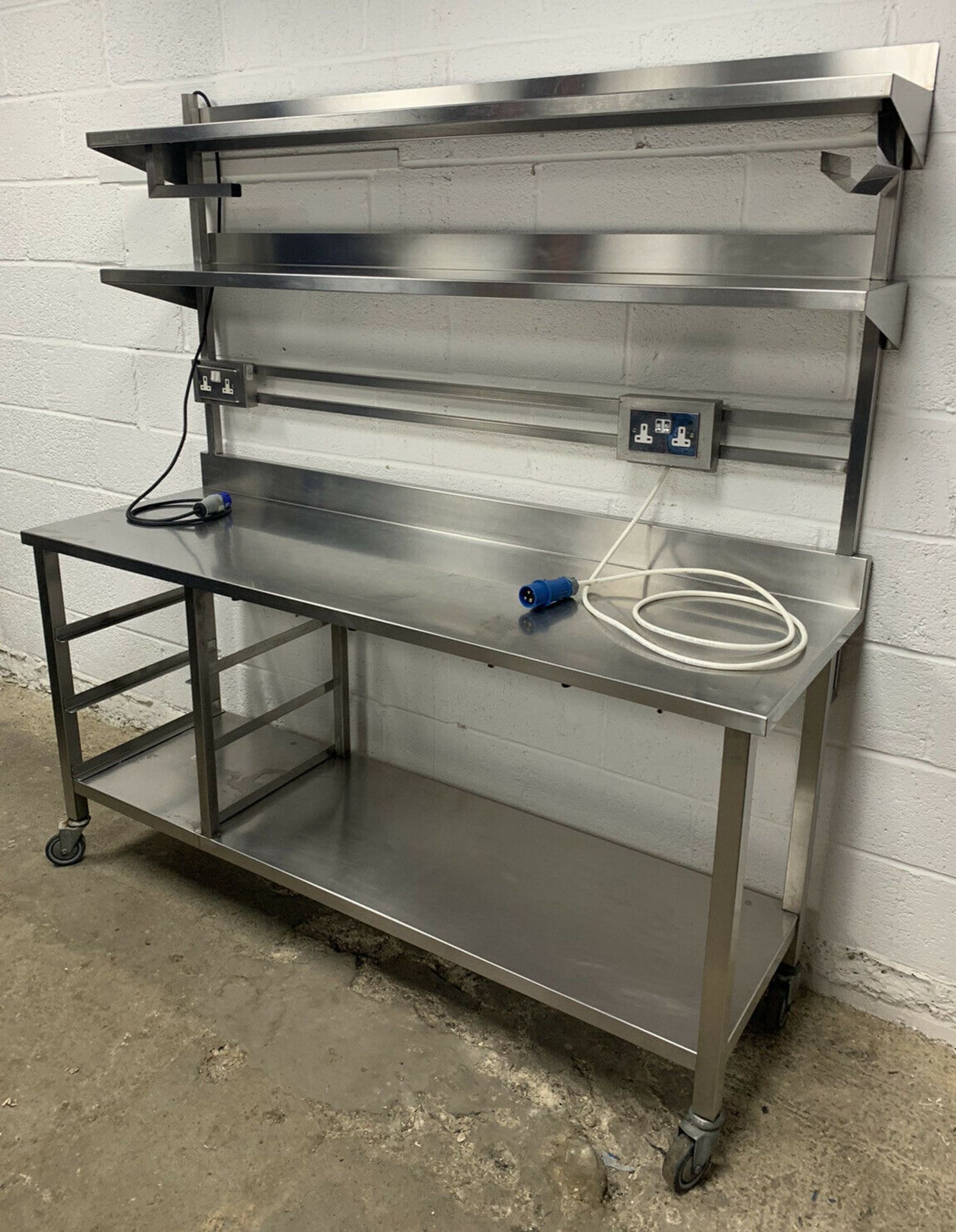 HEAVY DUTY STAINLESS STEEL PREPARATION UNIT WITH SHELVES - Image 2 of 3