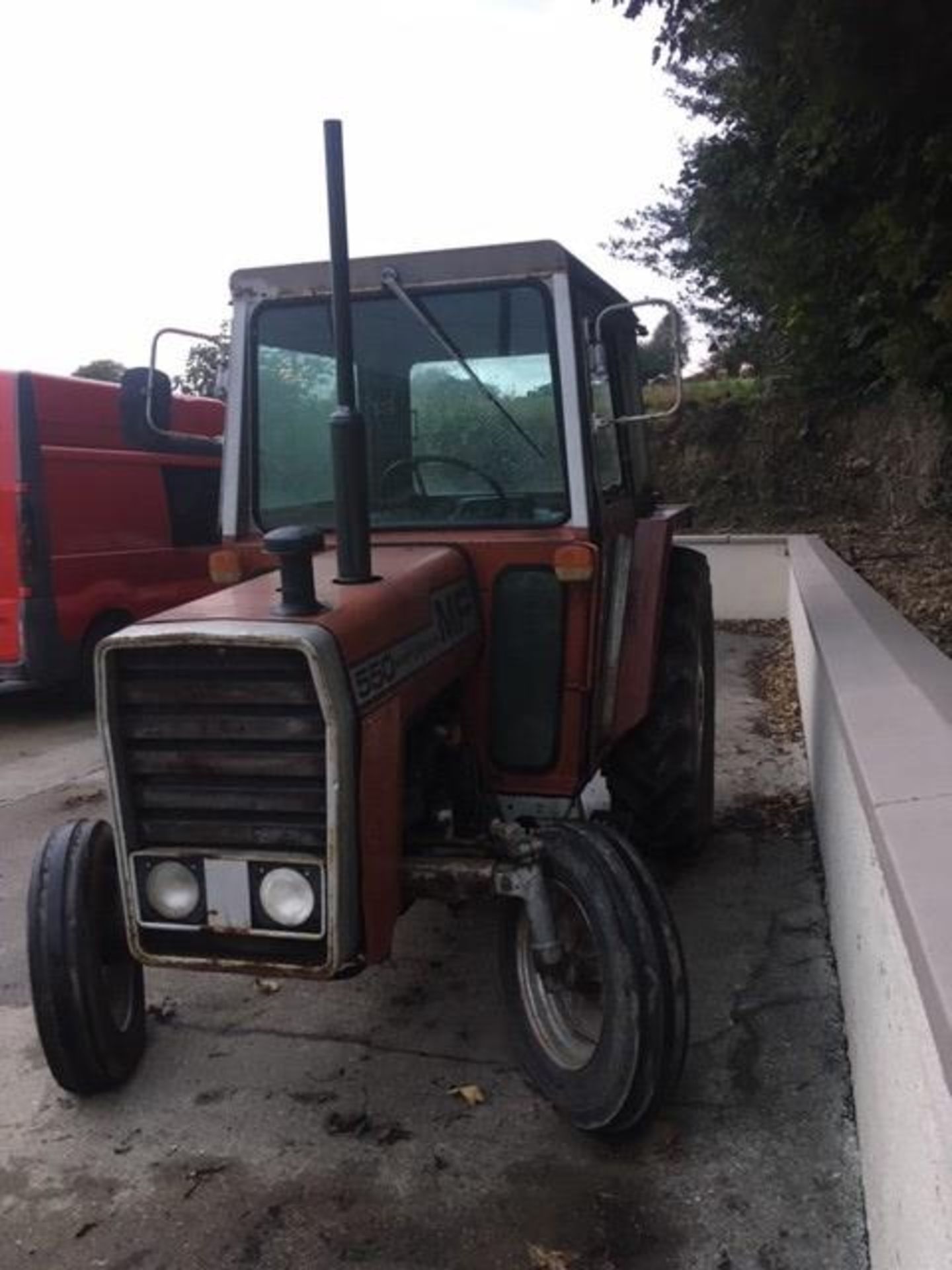 Massey Ferguson 550 - Image 4 of 6