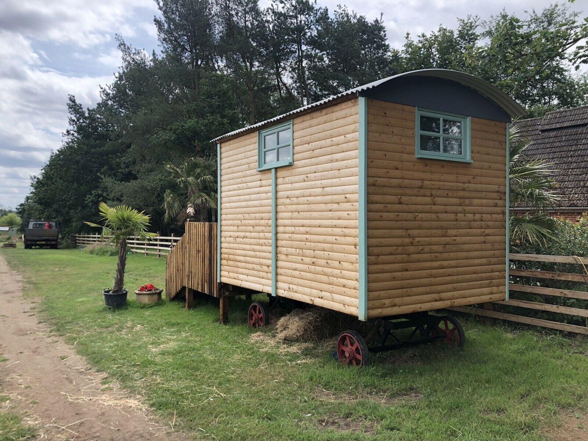 Shepherd's Hut - Custom Built - Image 3 of 11