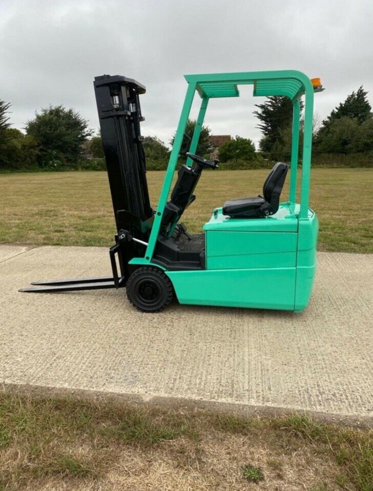 Mitsubishi Forklift Truck - Image 2 of 4