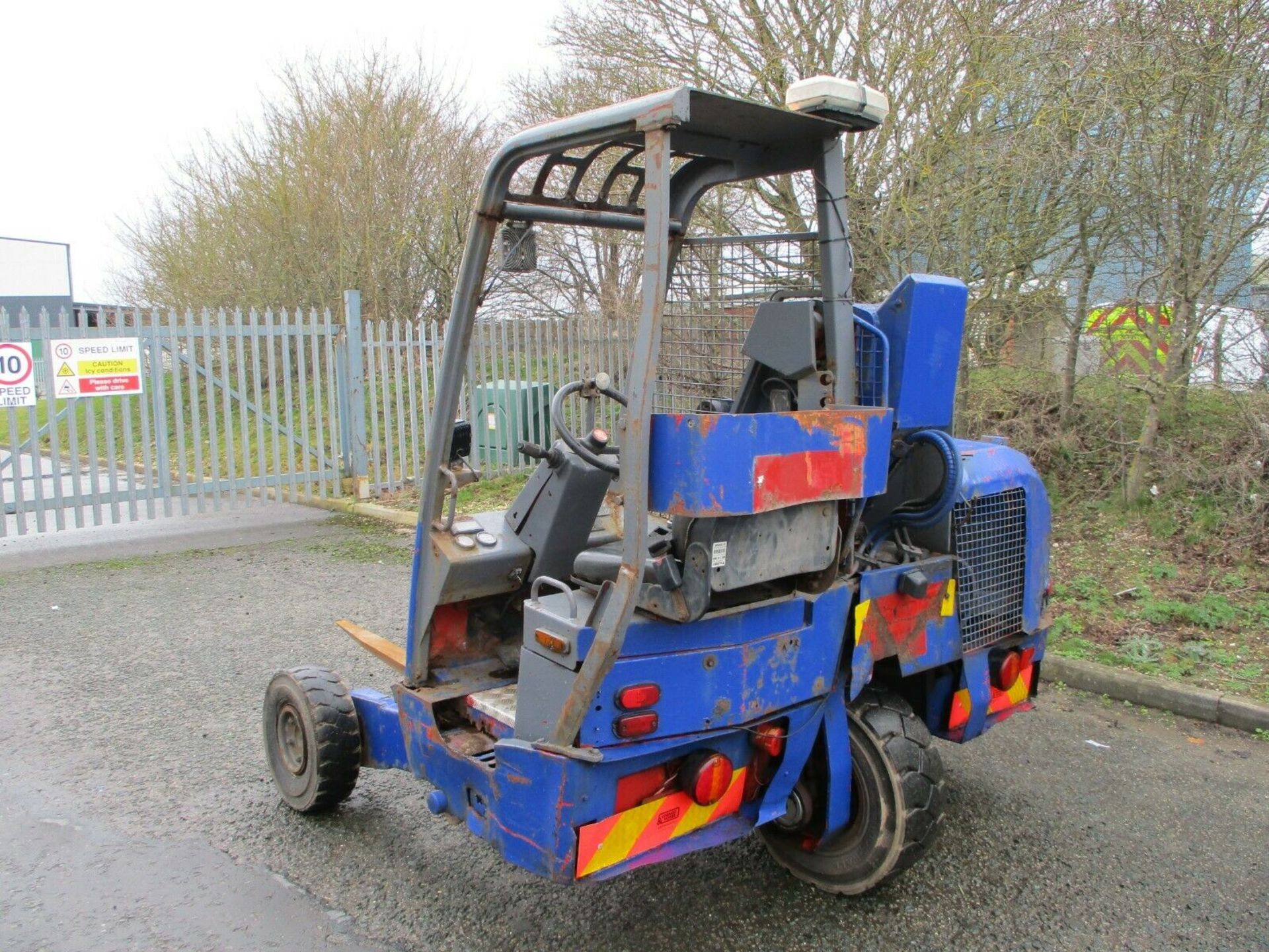 Manitou TMT Forklift - Image 3 of 11