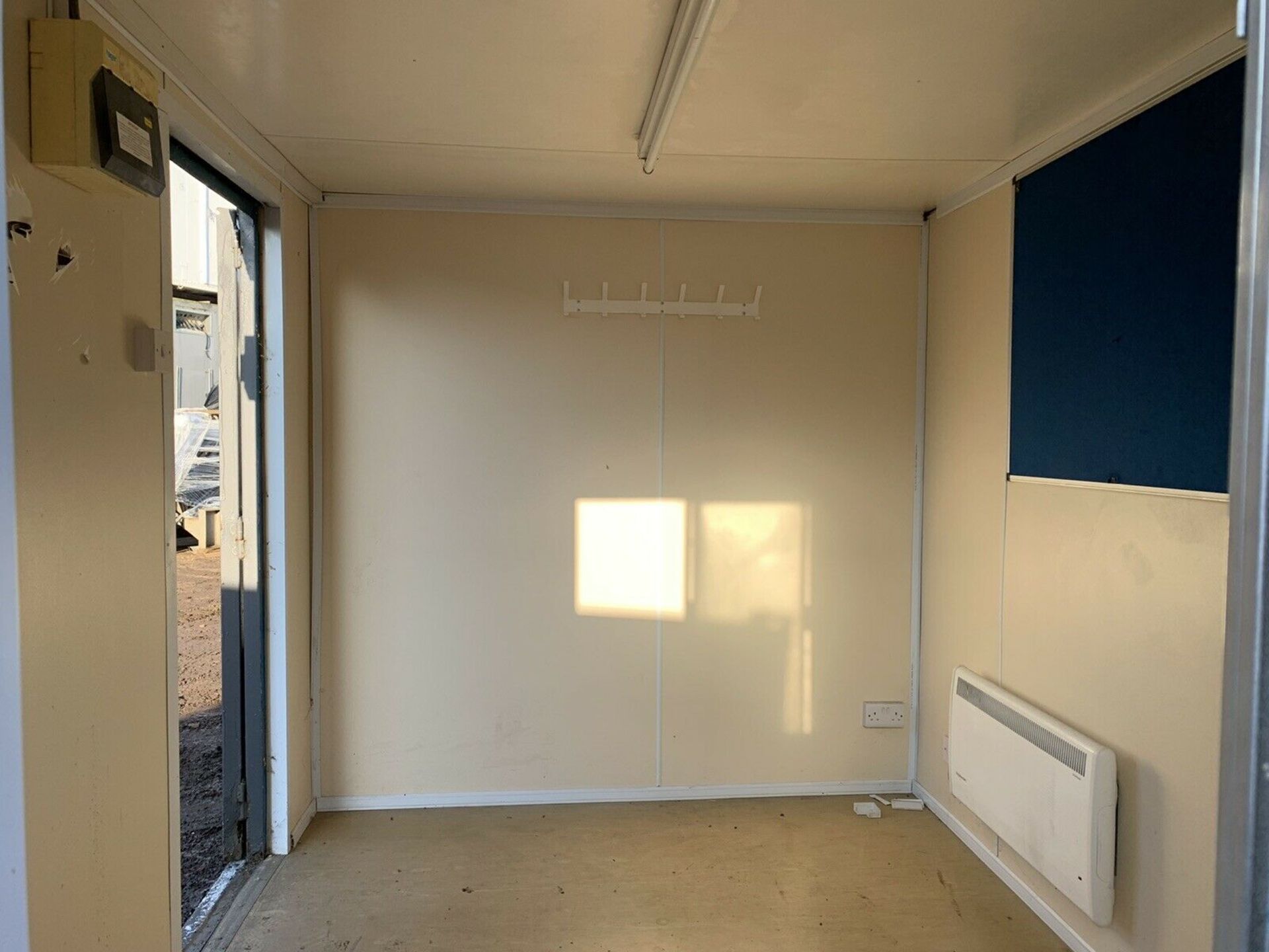 Anti Vandal Steel Portable Office 20ft x 8ft . - Image 2 of 9