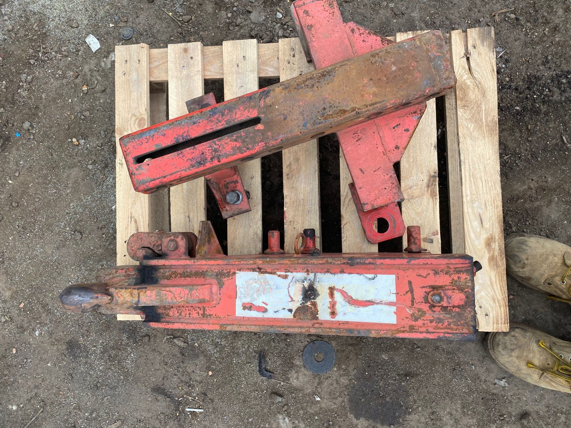 Manitou Hydraulic Pick Up Hitch