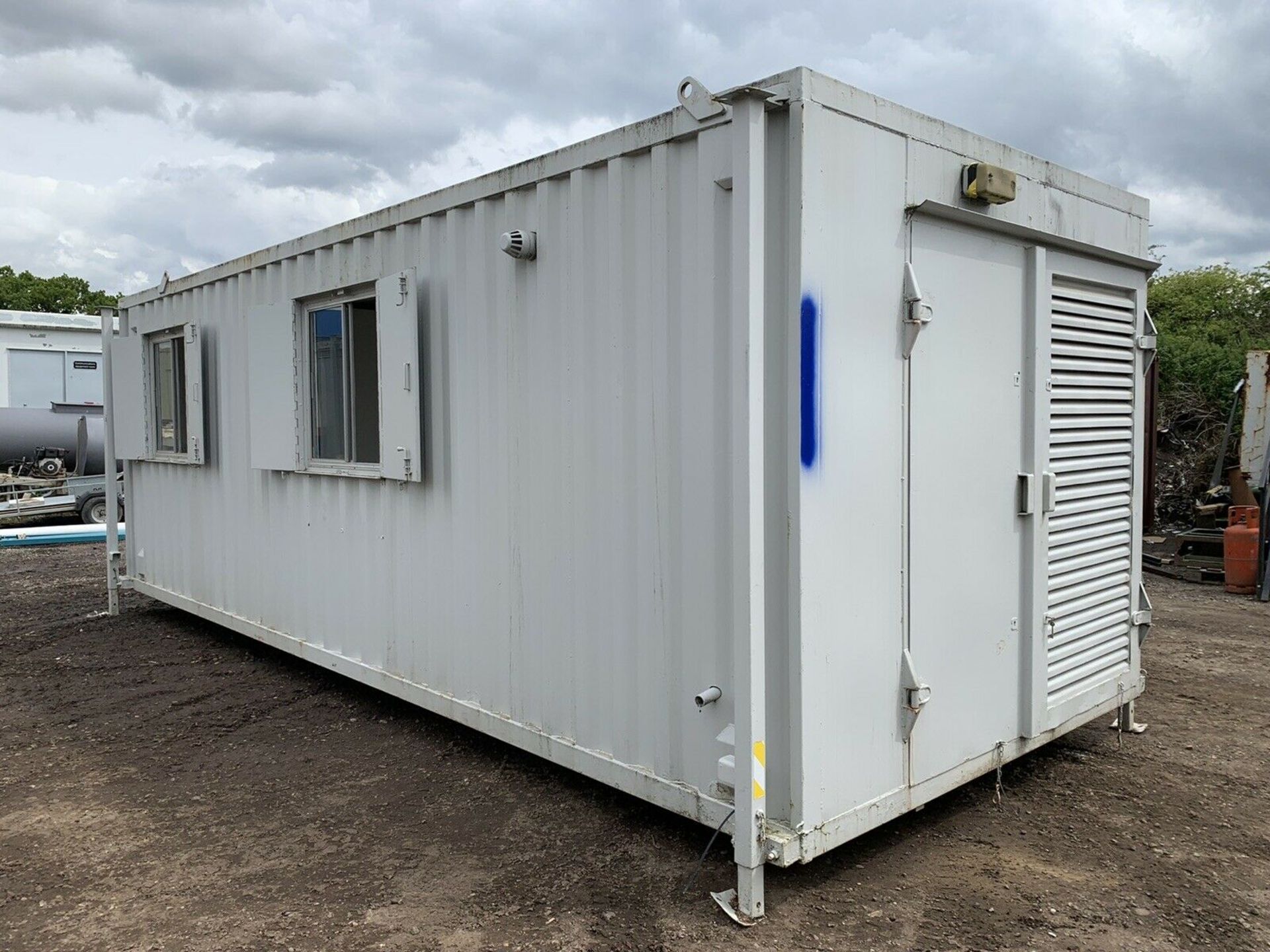 Anti Vandal Steel Welfare Unit Complete With Generator