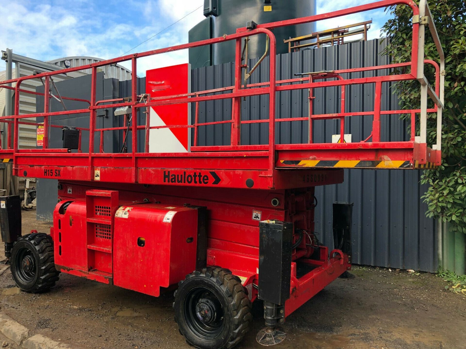 Haulotte H15SX Scissor LIft 2007 4x4 - Image 11 of 12