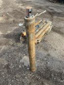 Double Acting Hydraulic Ram.