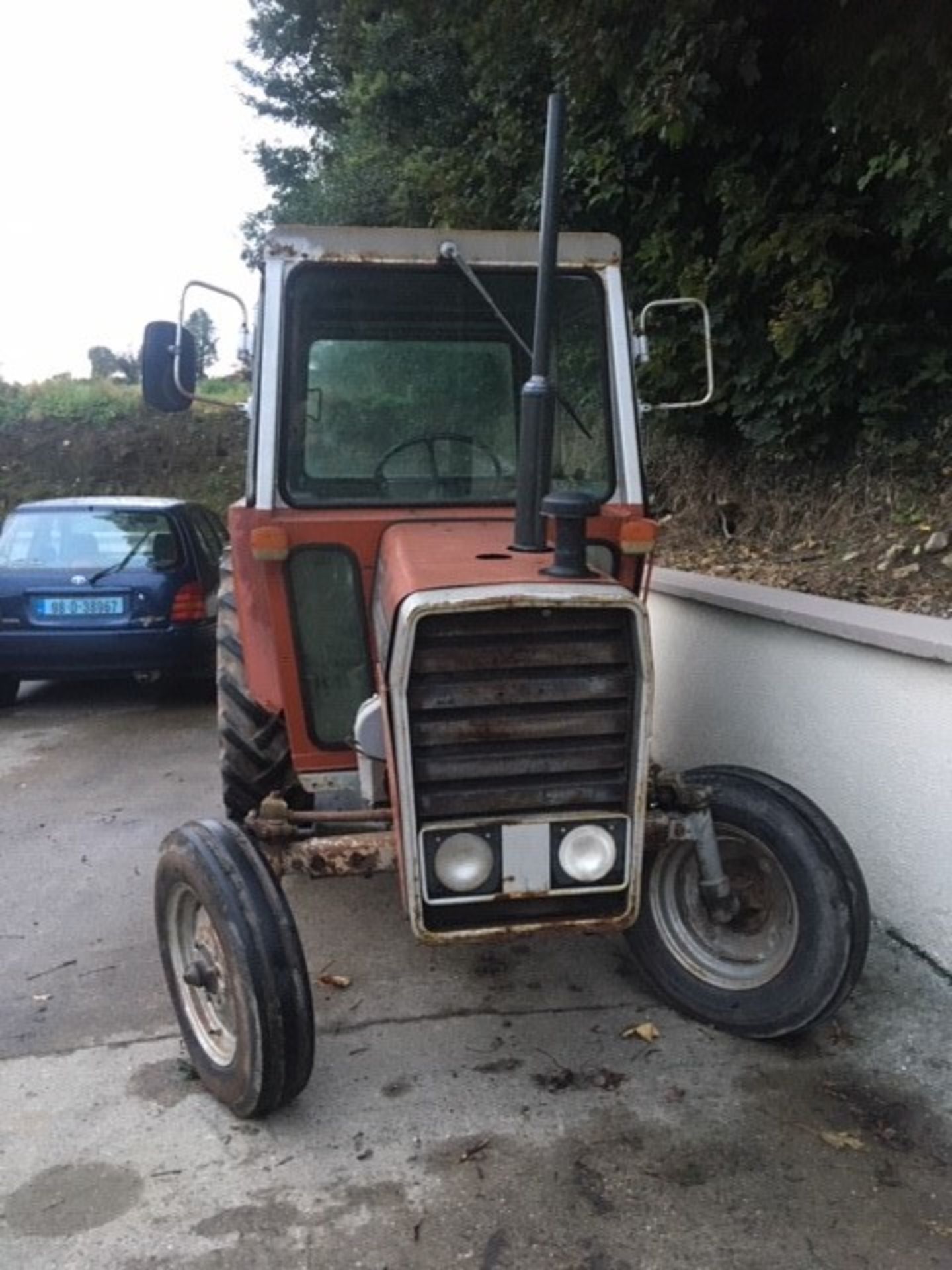 Massey Ferguson 550 Tractor - Image 3 of 6