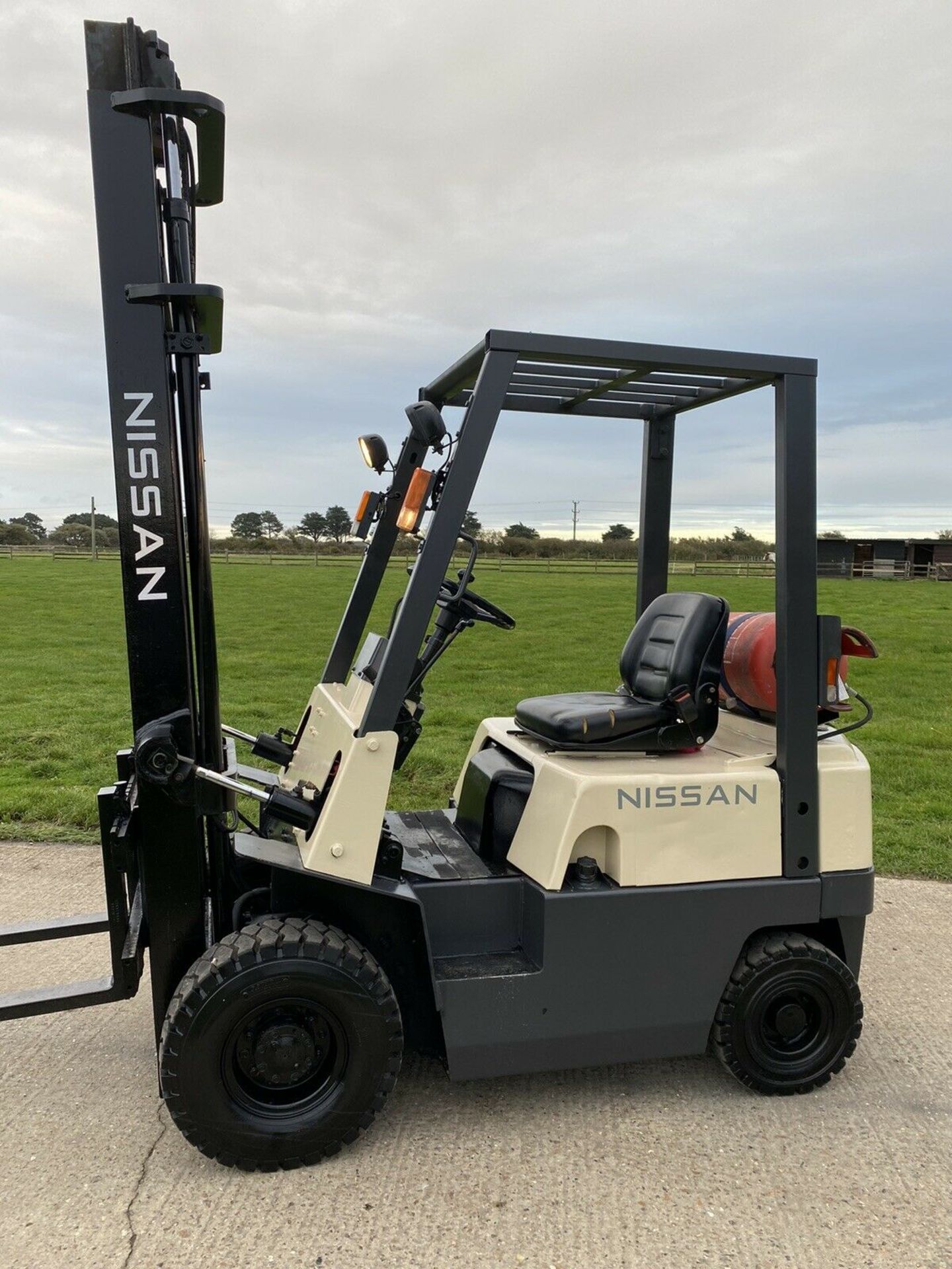 Nissan Gas 1.5 T Forklift Truck - Image 4 of 6