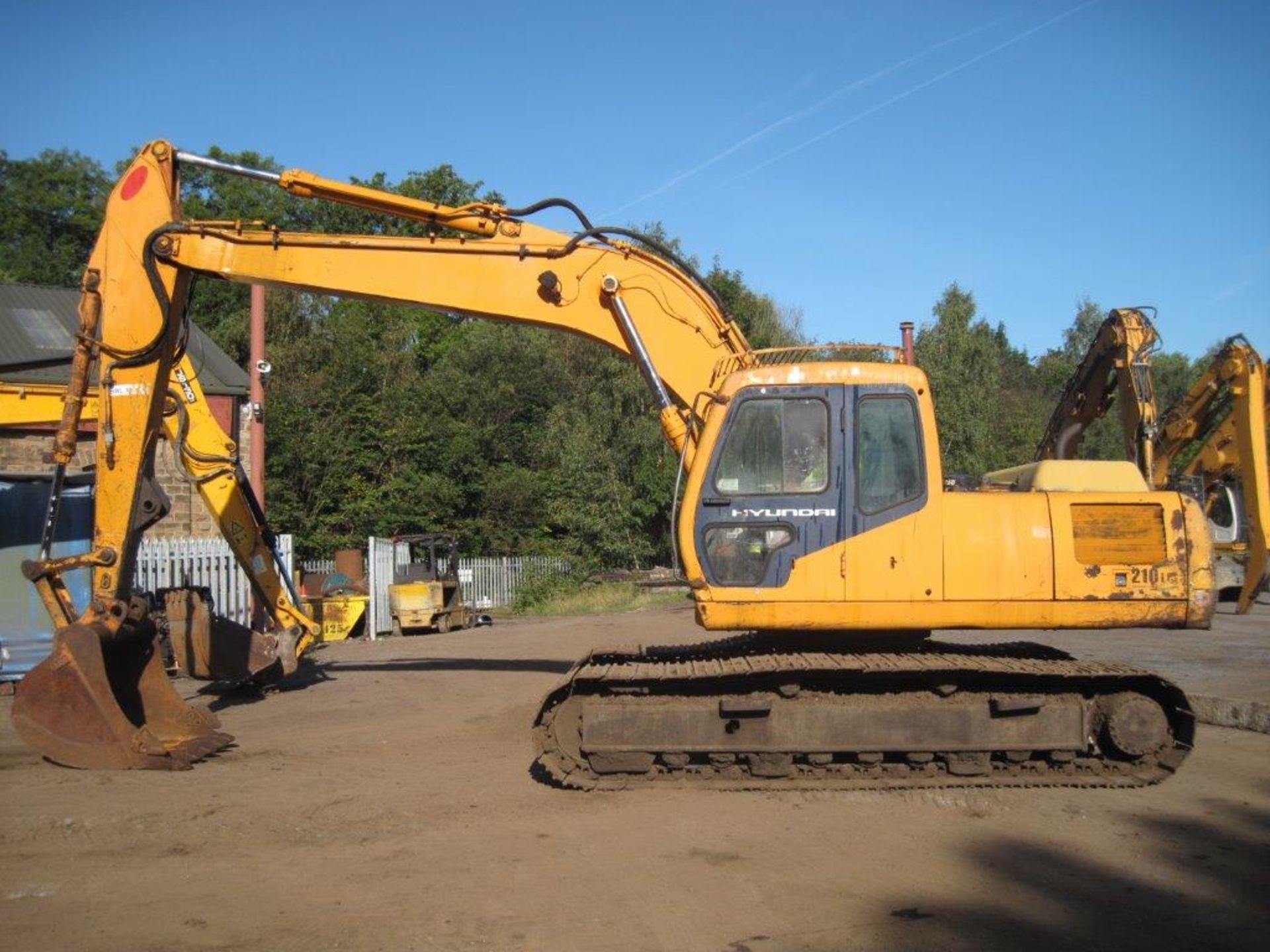 Hyundai 210 Excavator1998 - Image 2 of 2