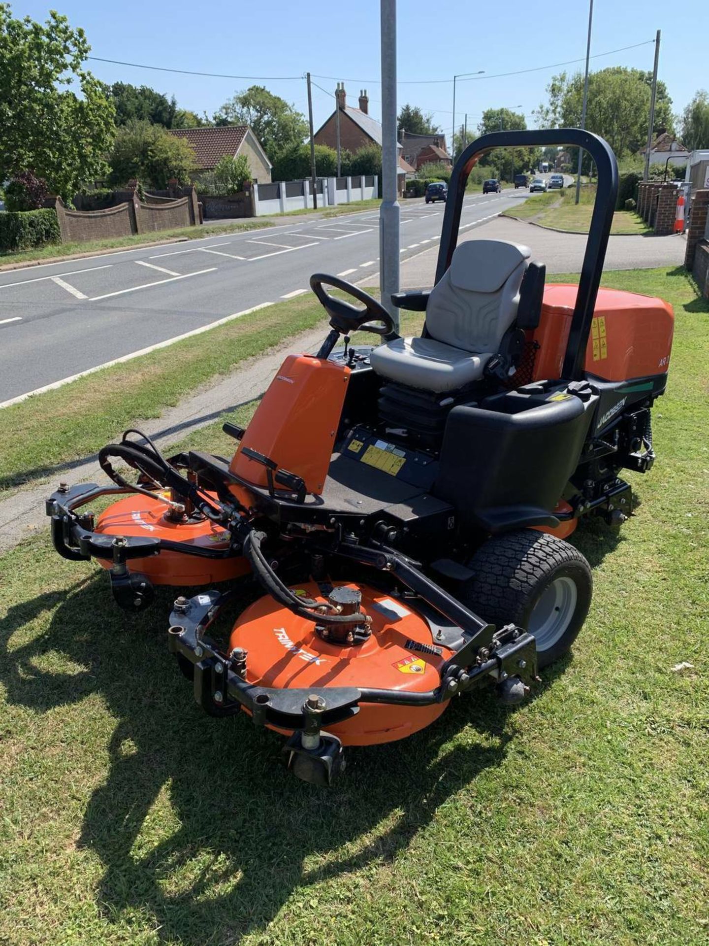 Jacobsen AR3 2016 Ride On Mower - Image 3 of 12