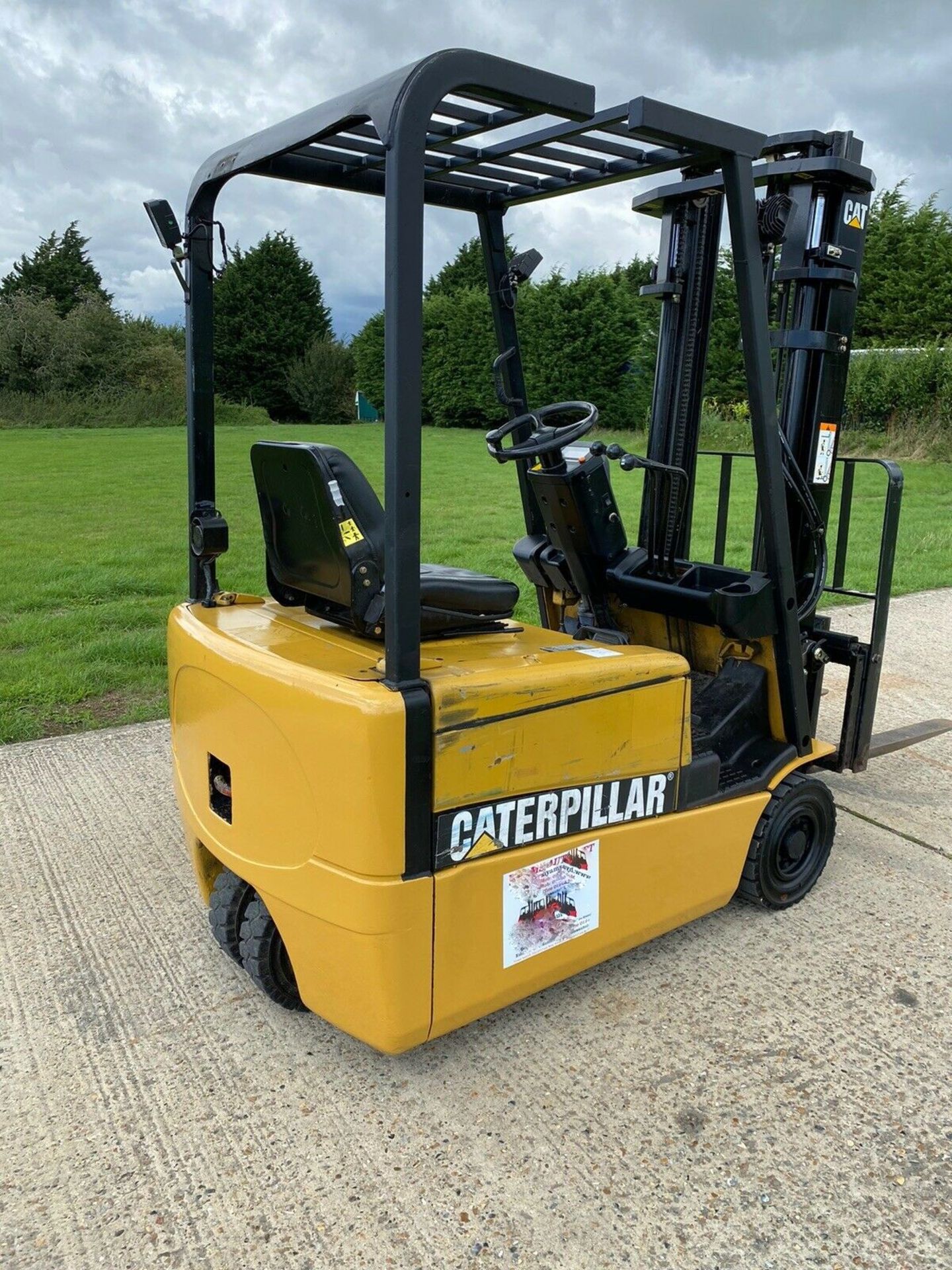 Cat Electric Forklift Truck - Image 4 of 6