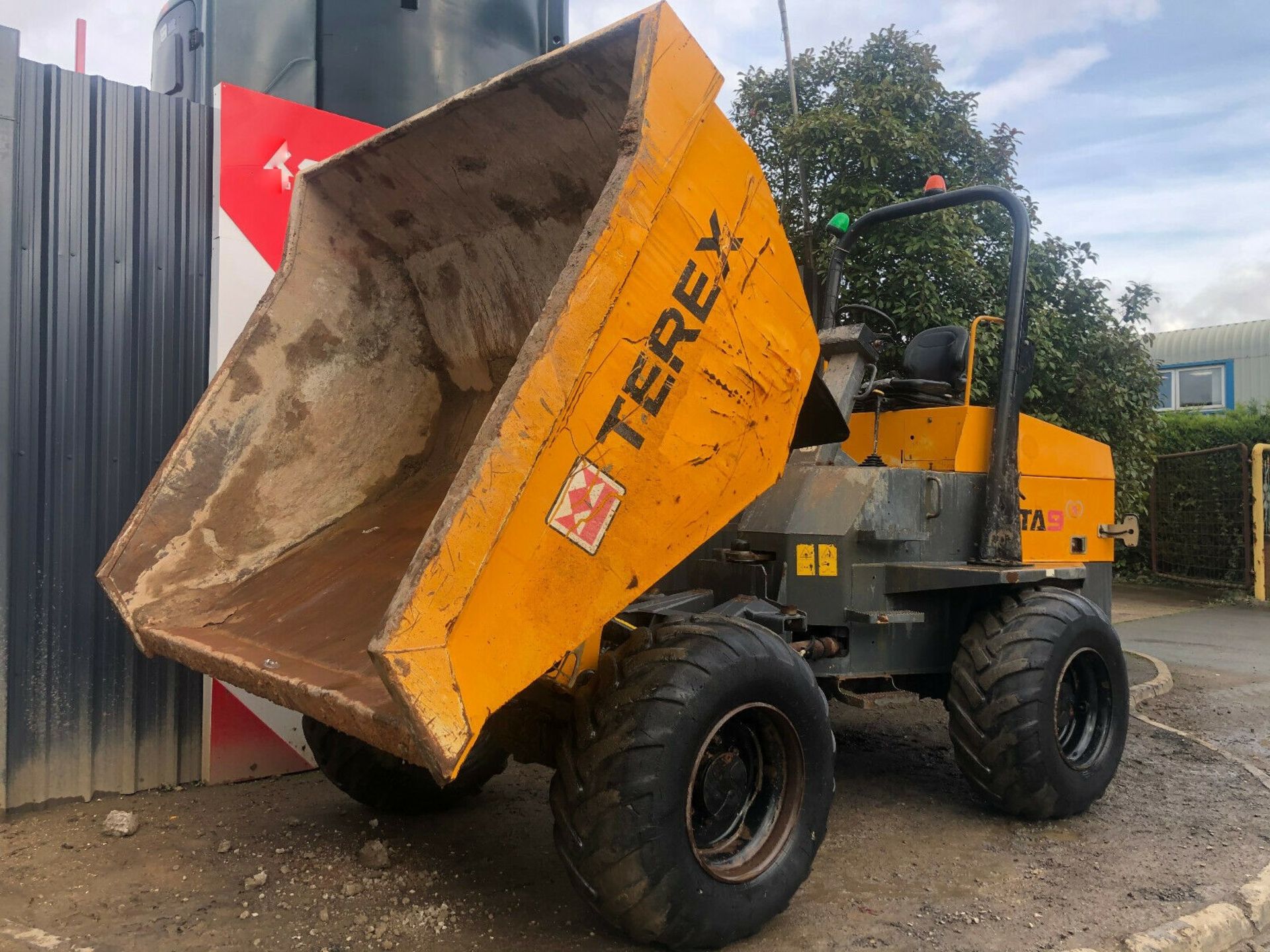 Terex TA9 Straight Tip Dumper 2016 4x4 - Image 5 of 11