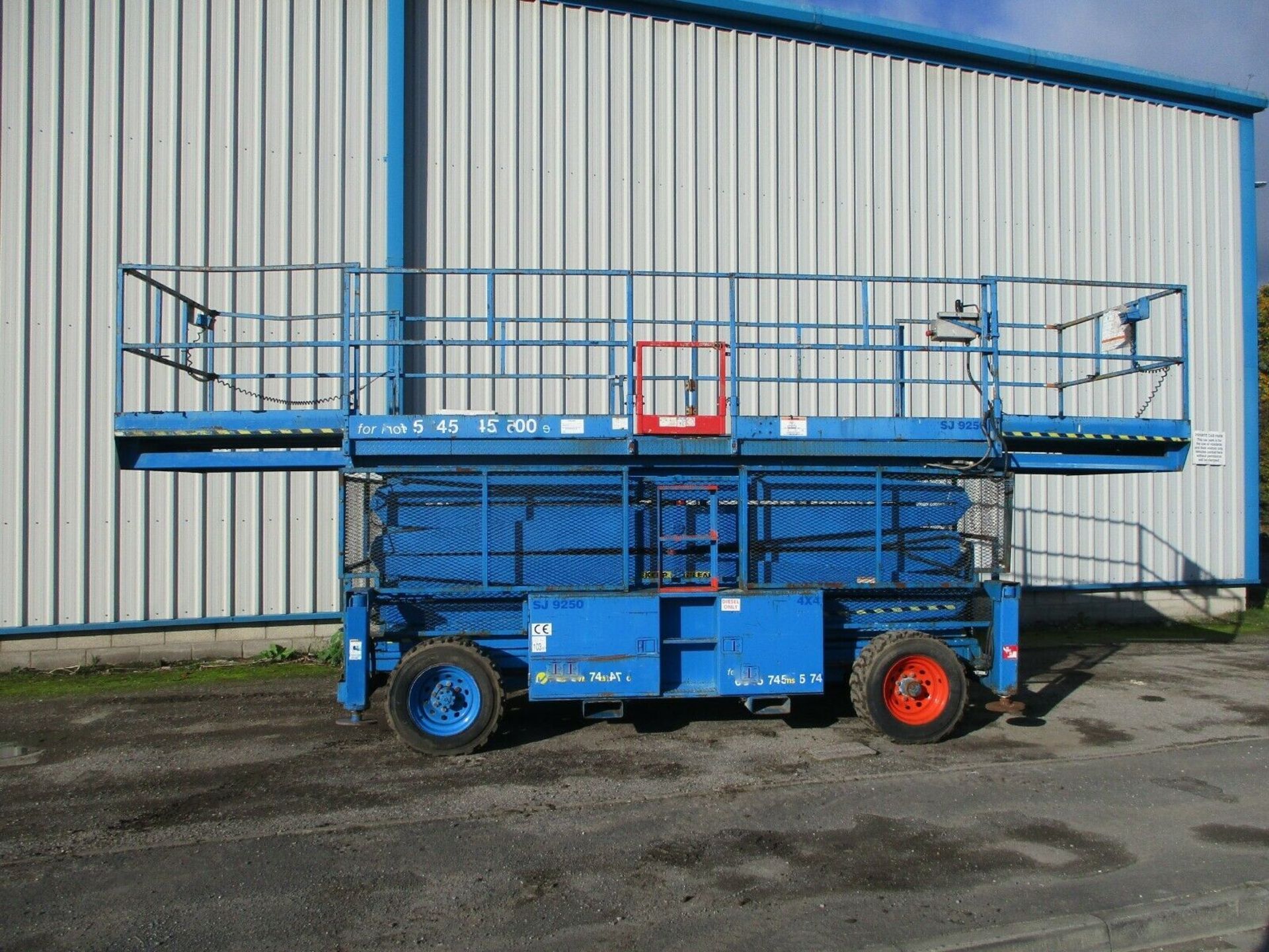 Skyjack SJ9250 Scissor Lift 2007 - Image 8 of 12