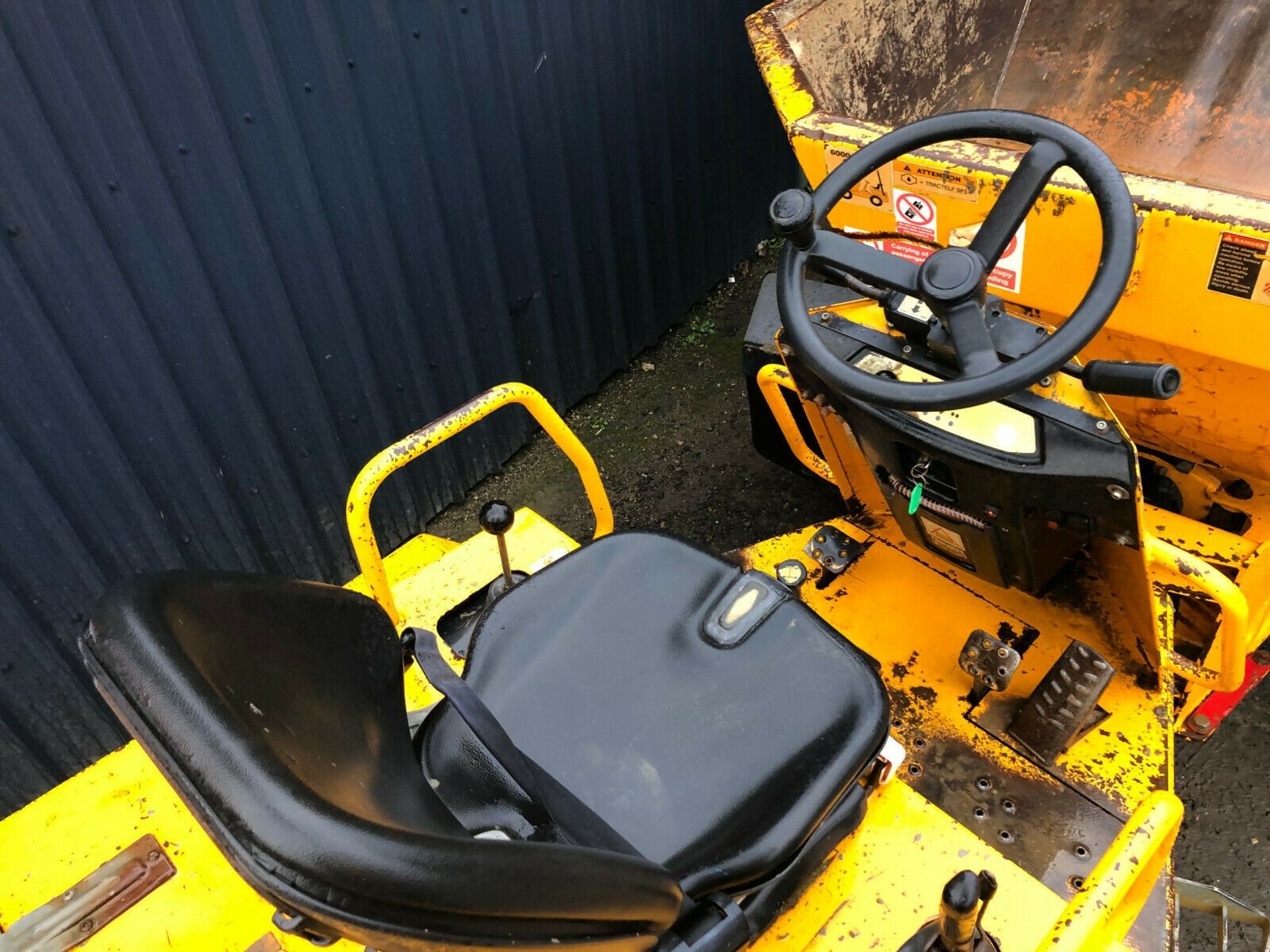 Thwaites 6 Tonne Swivel Tip Dumper 2010 4x4 - Image 6 of 12