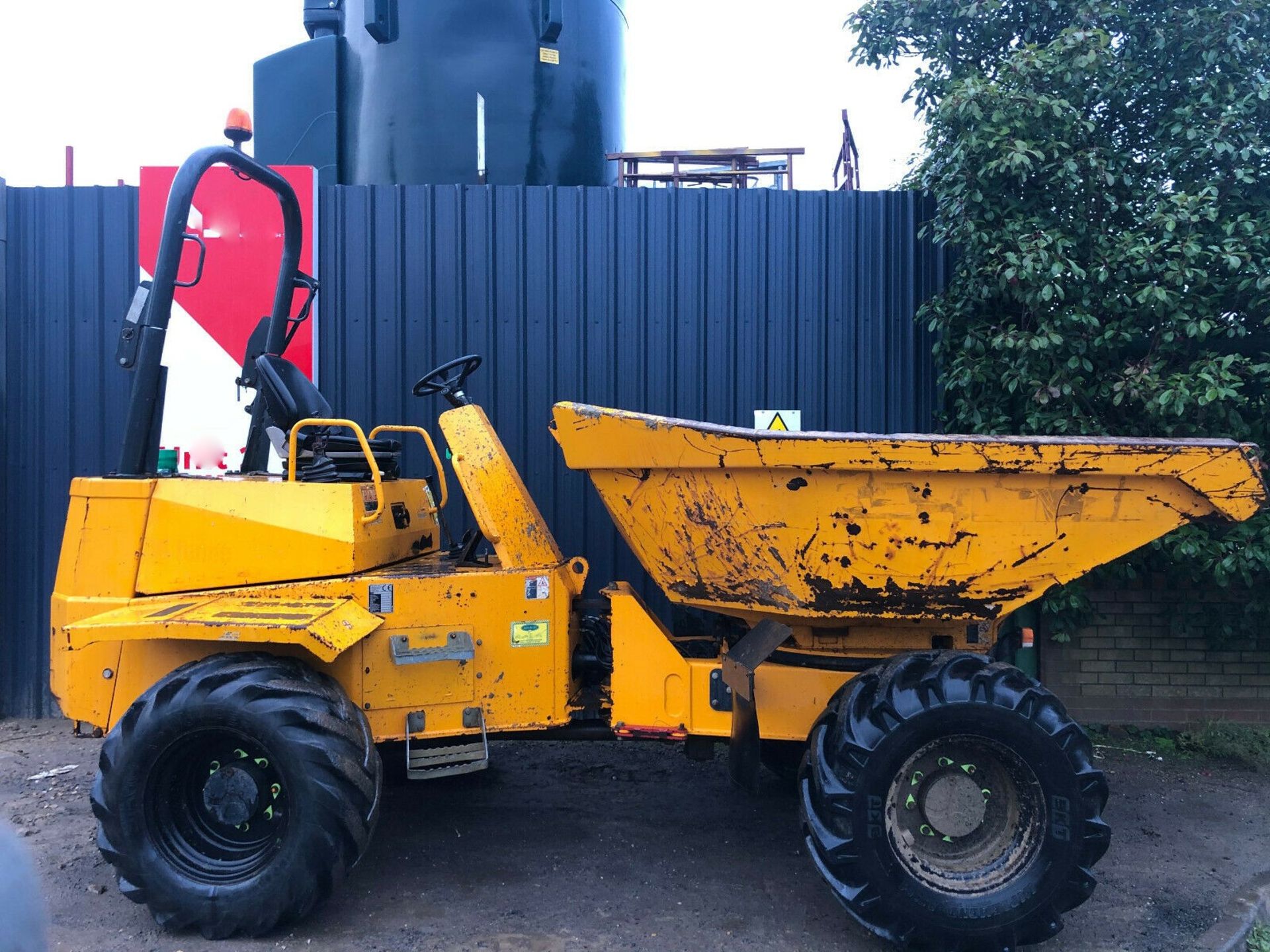 Thwaites 6 Tonne Swivel Tip Dumper 2010 4x4