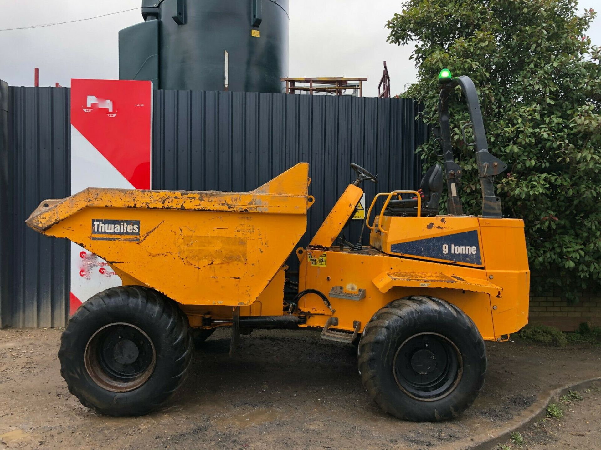 Thwaites 9 Tonne Straight Tip Dumper 2016 4x4 MACH2090 - Image 5 of 12