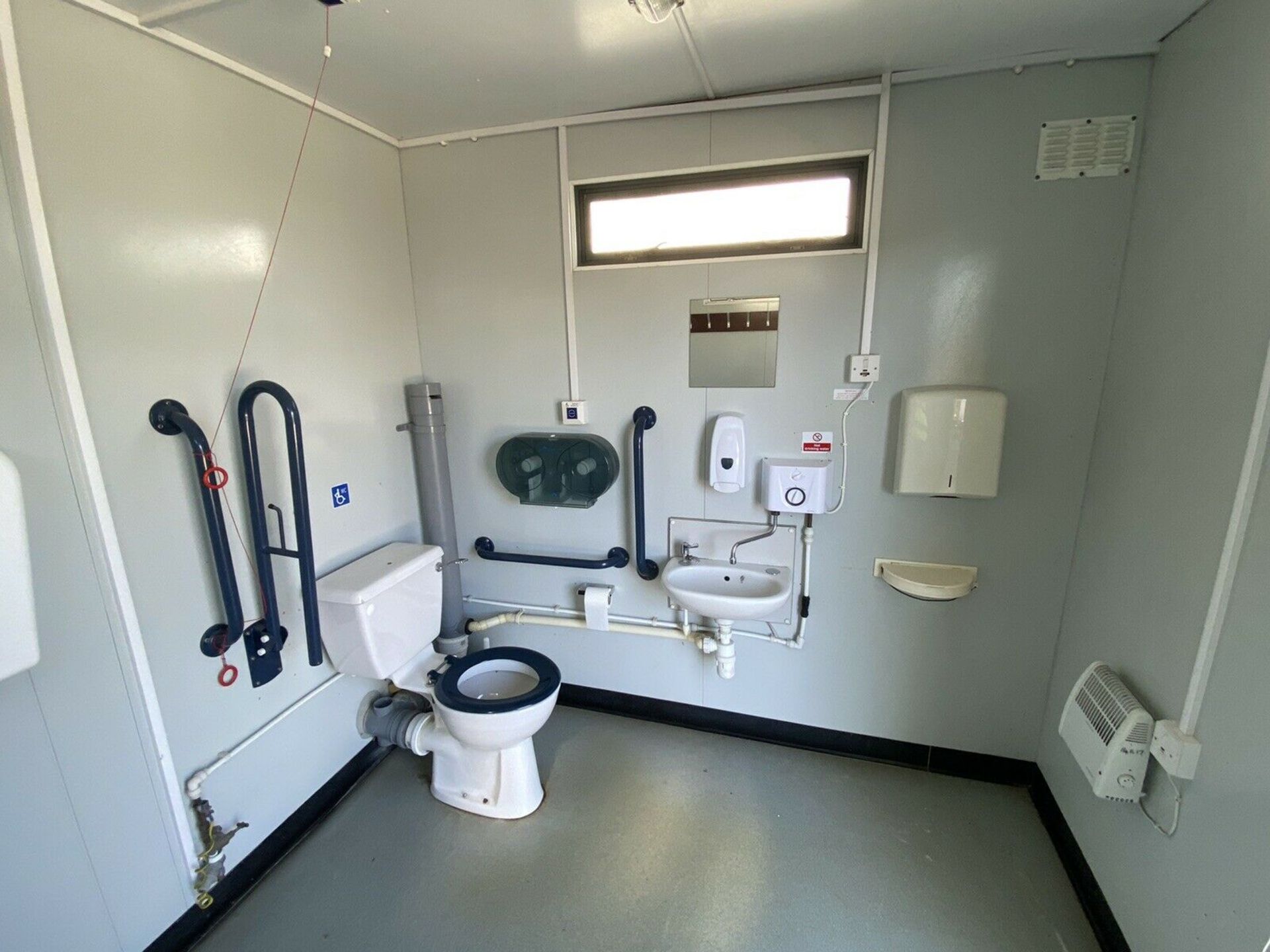 8ft X 8ft Disabled Toilet Block - Image 8 of 12