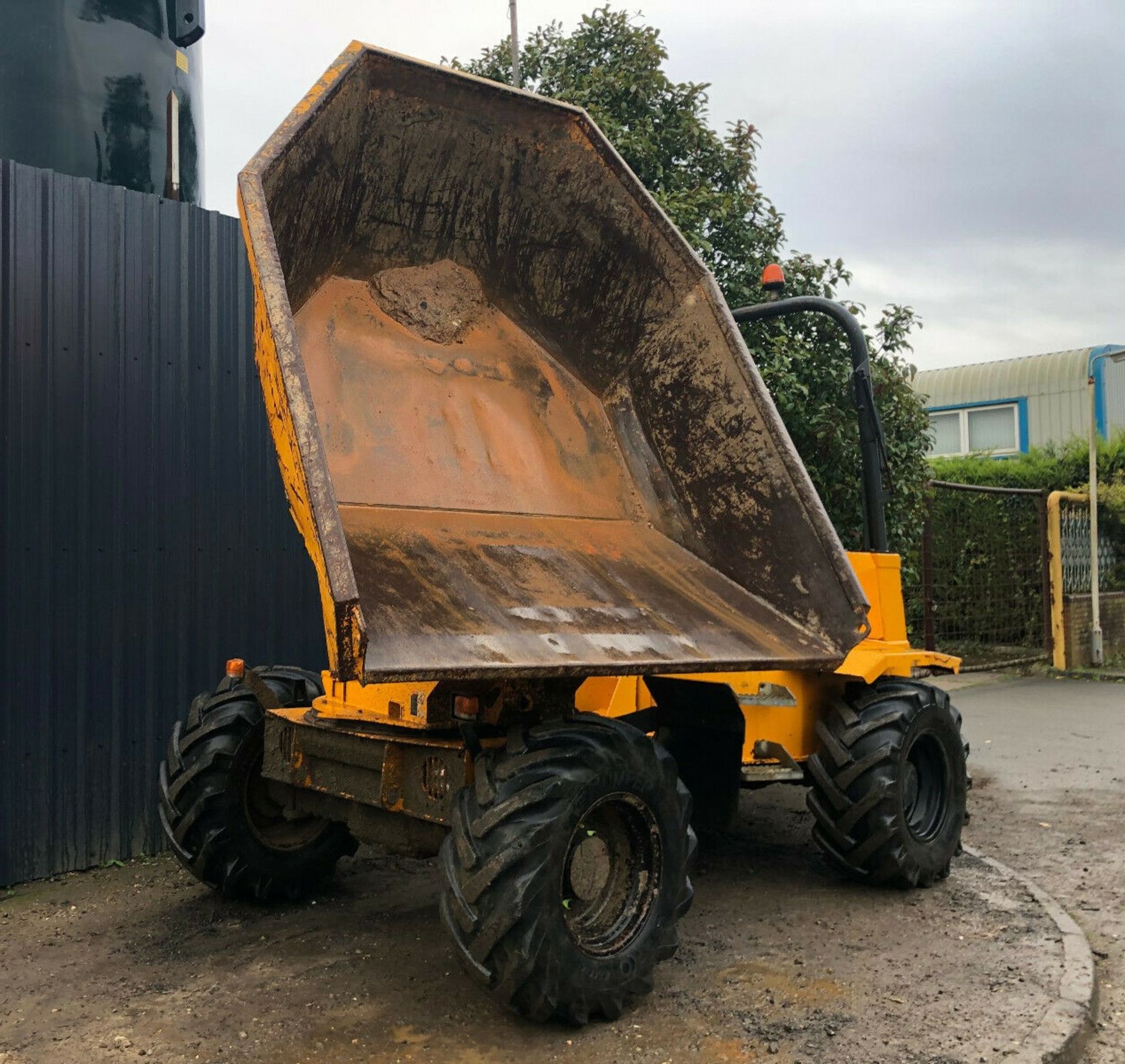 Thwaites 6 Tonne Swivel Tip Dumper 2010 4x4 - Image 12 of 12