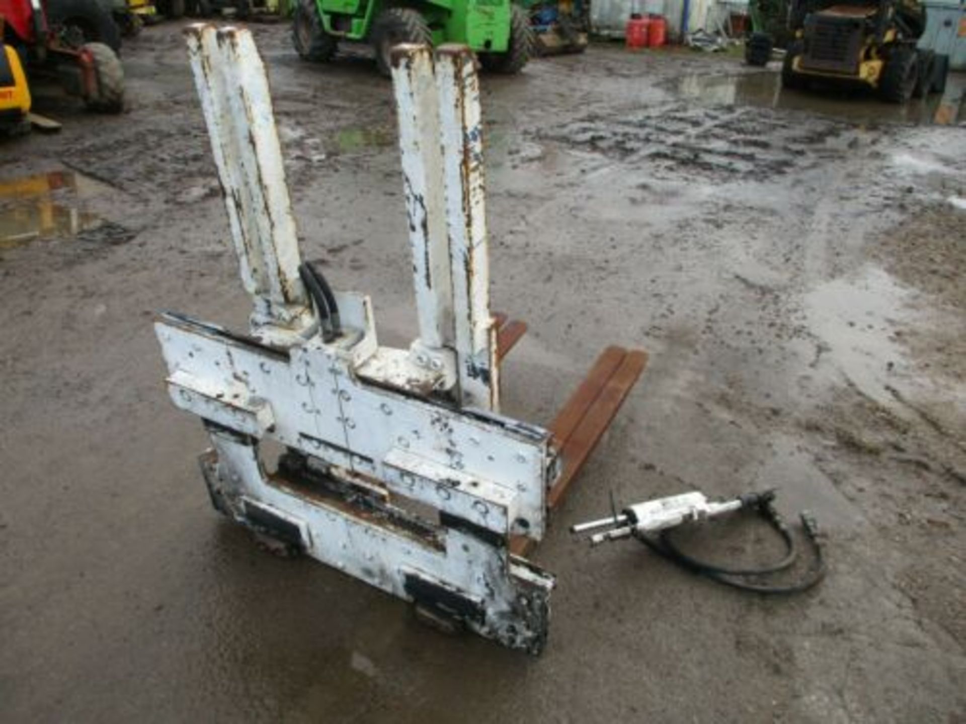 Cascade Multi Pallet Lifter - Image 2 of 4